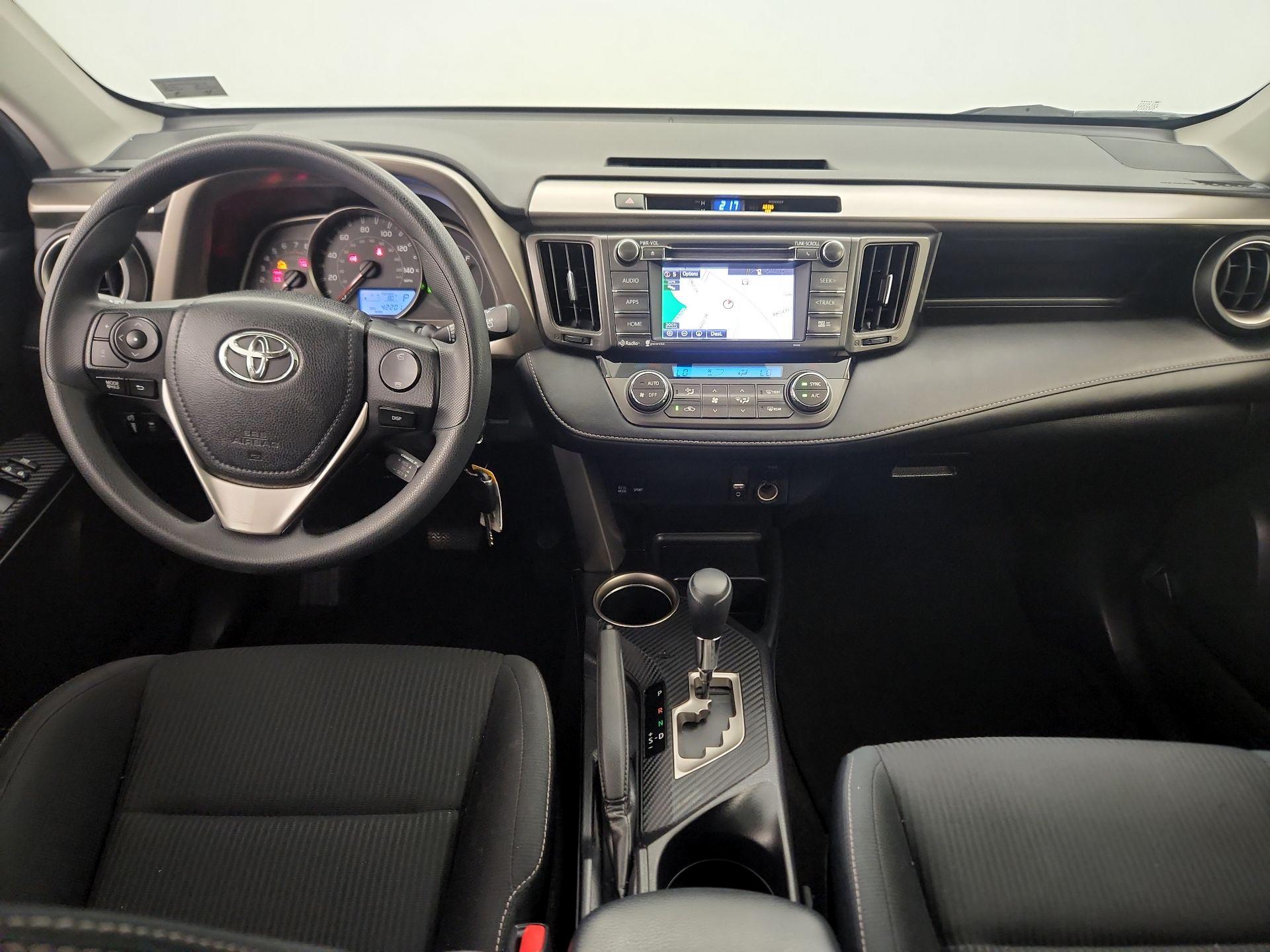 Thumbnail: 2015 Toyota RAV4 - 9