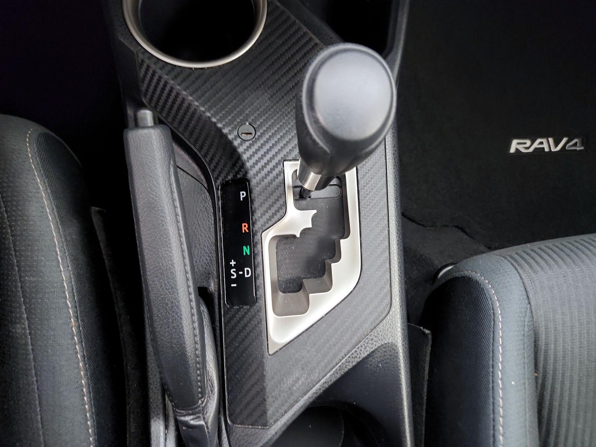 Thumbnail: 2015 Toyota RAV4 - 18