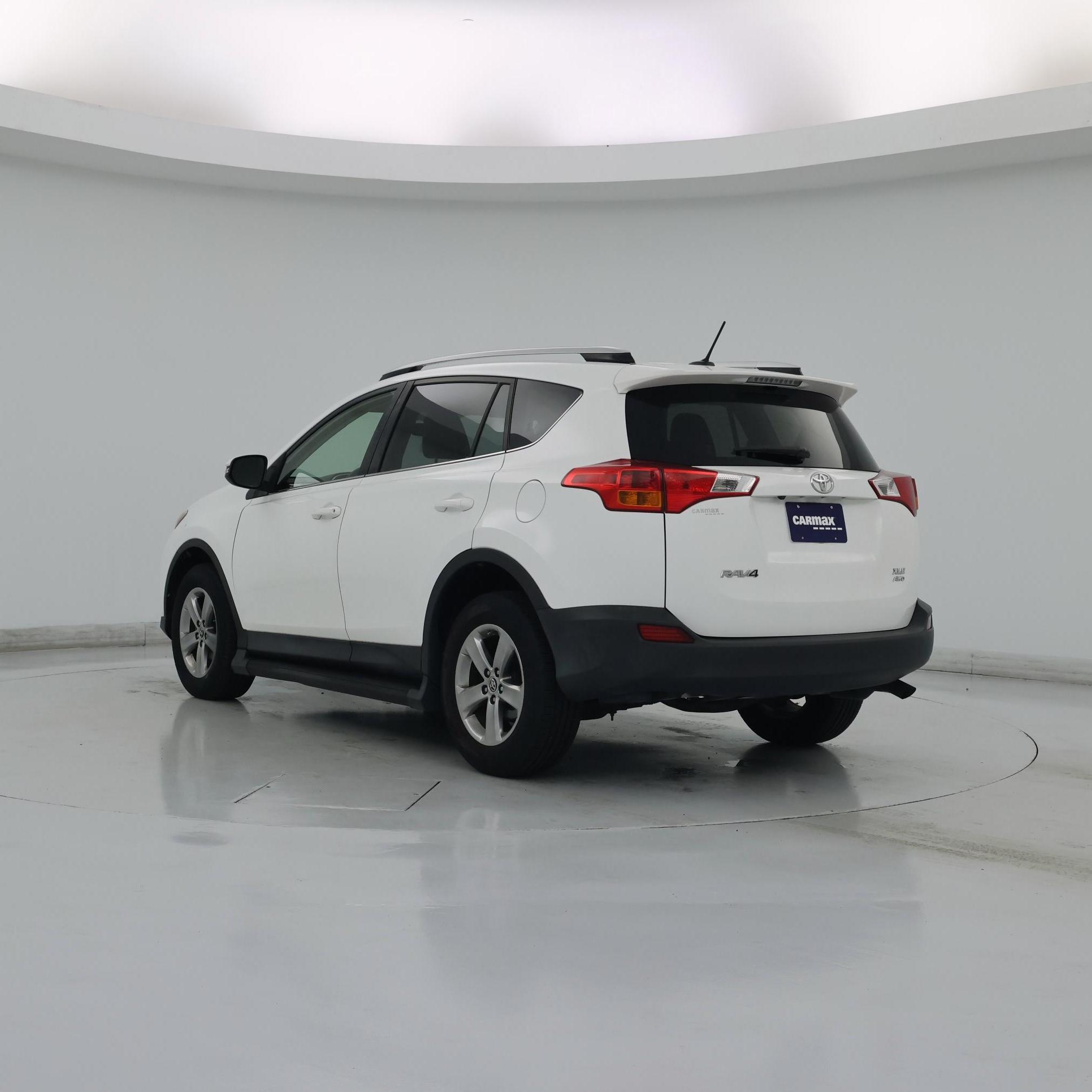 Thumbnail: 2015 Toyota RAV4 - 2