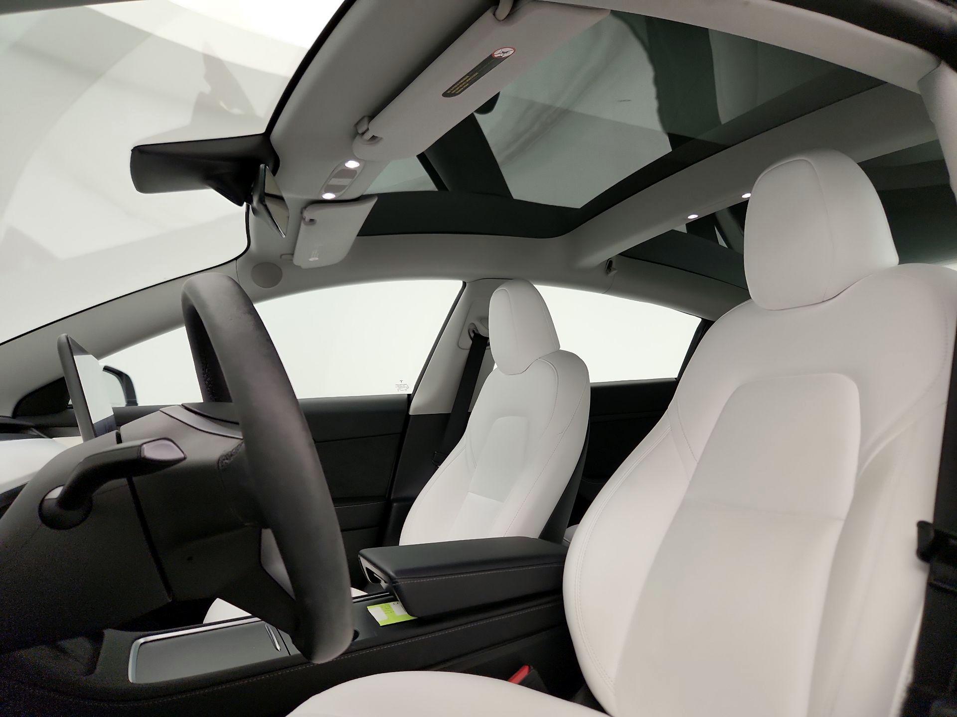 Thumbnail: 2023 Tesla Model 3 - 19