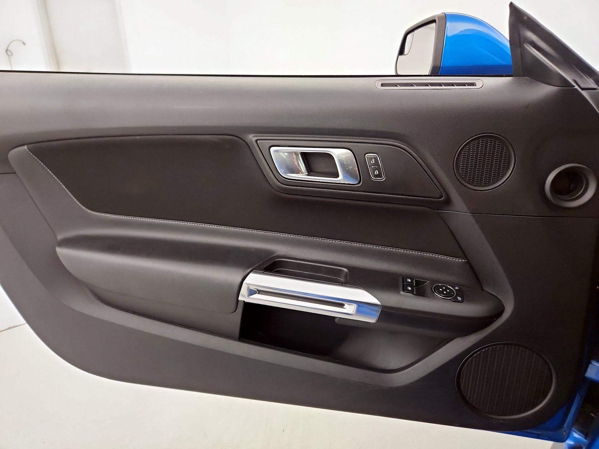 Thumbnail: 2019 Ford Mustang - 12