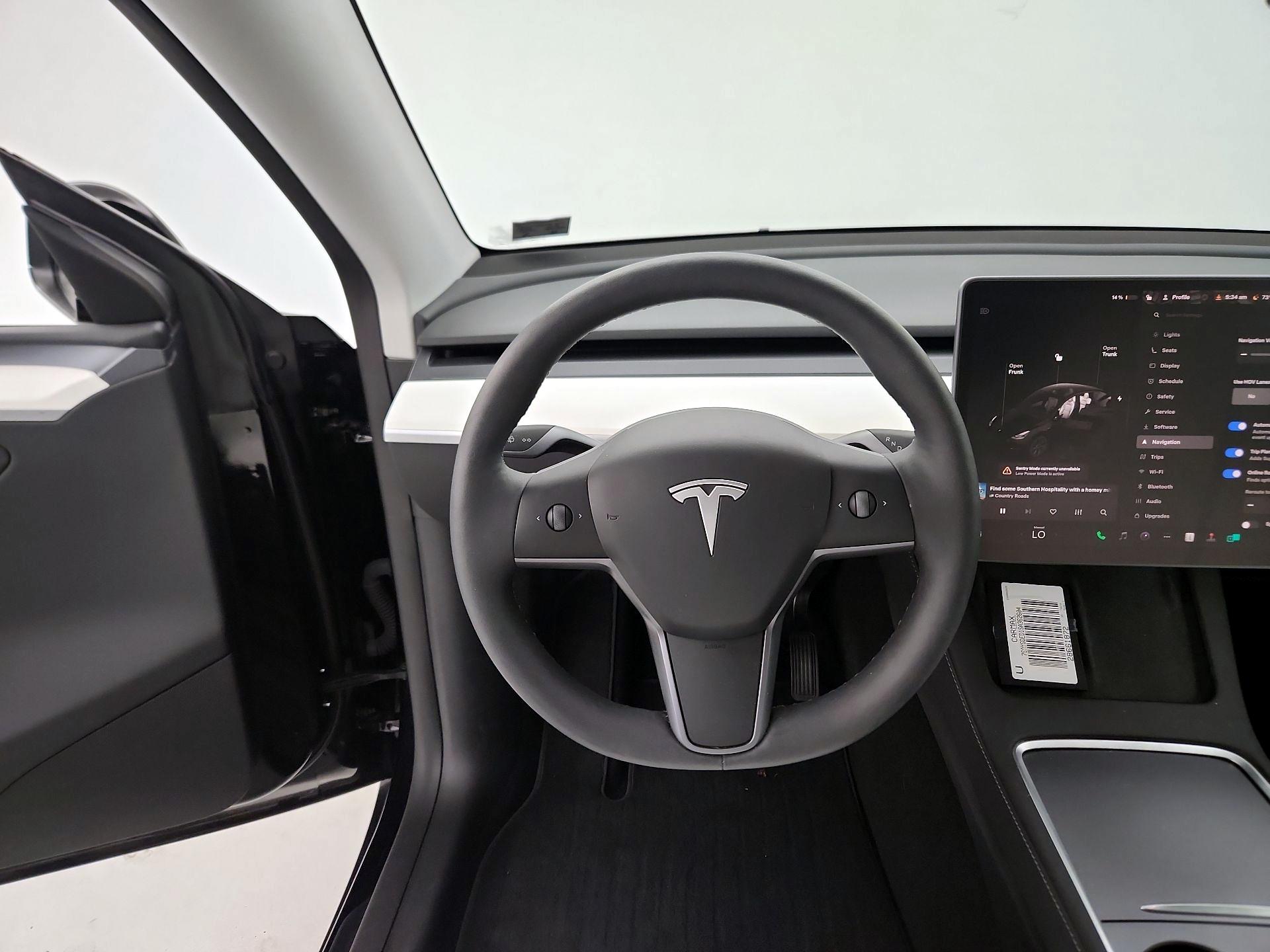Thumbnail: 2025 Tesla Model Y - 10