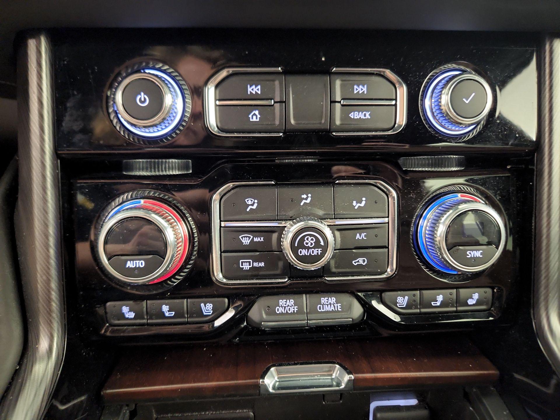 Thumbnail: 2023 GMC Yukon - 16