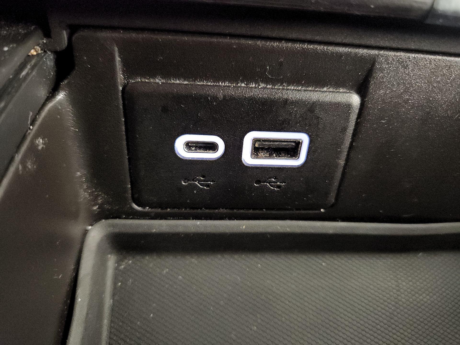 Thumbnail: 2023 GMC Yukon - 18