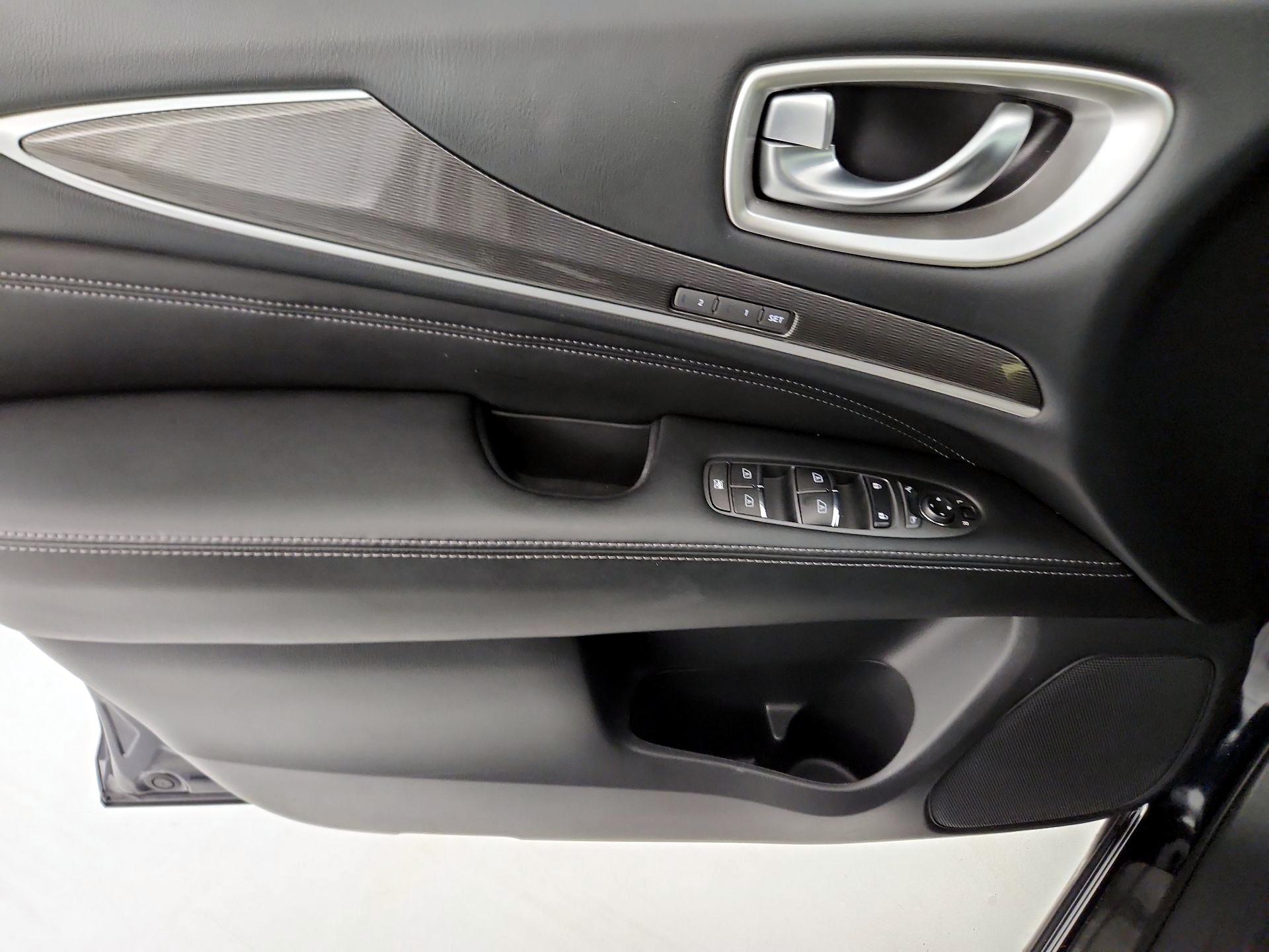 Thumbnail: 2016 INFINITI QX60 - 12
