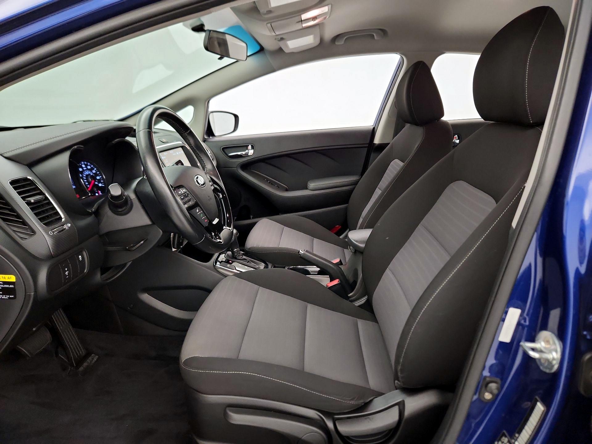 Thumbnail: 2018 Kia Forte - 11