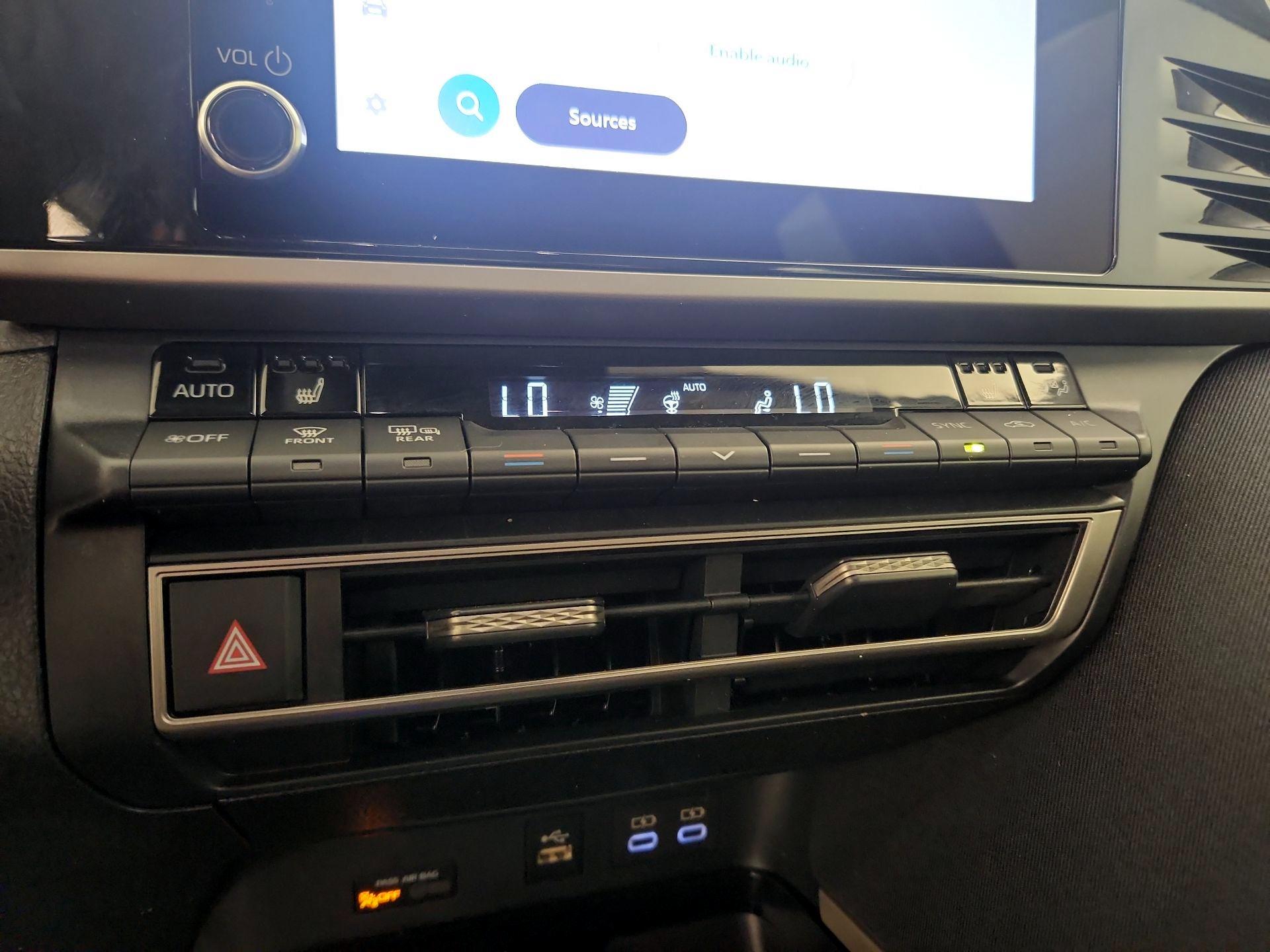 Thumbnail: 2025 Toyota Camry - 16