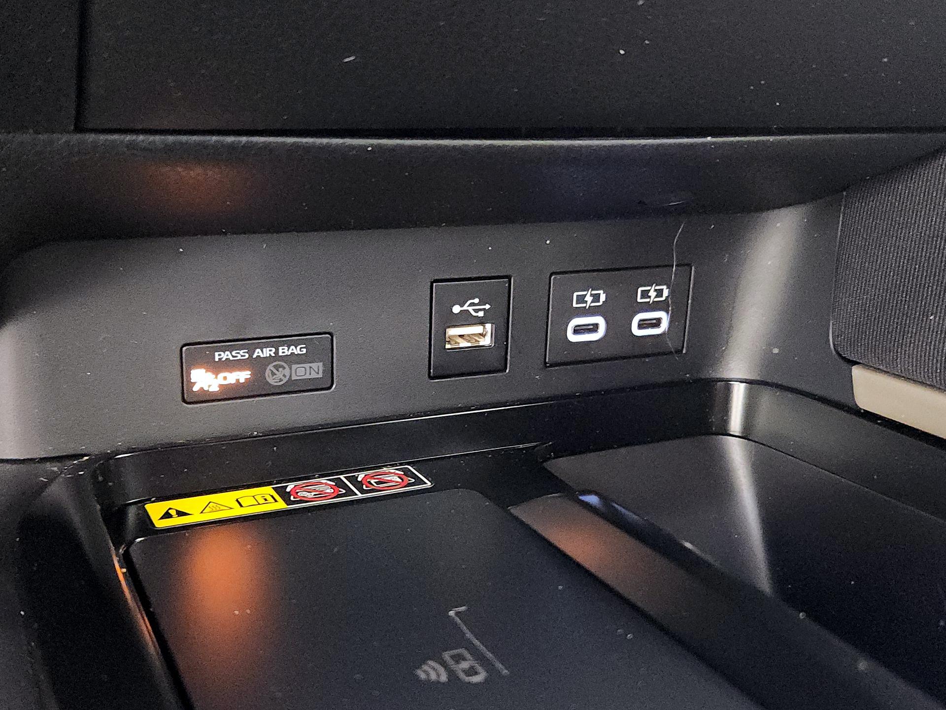 Thumbnail: 2025 Toyota Camry - 18