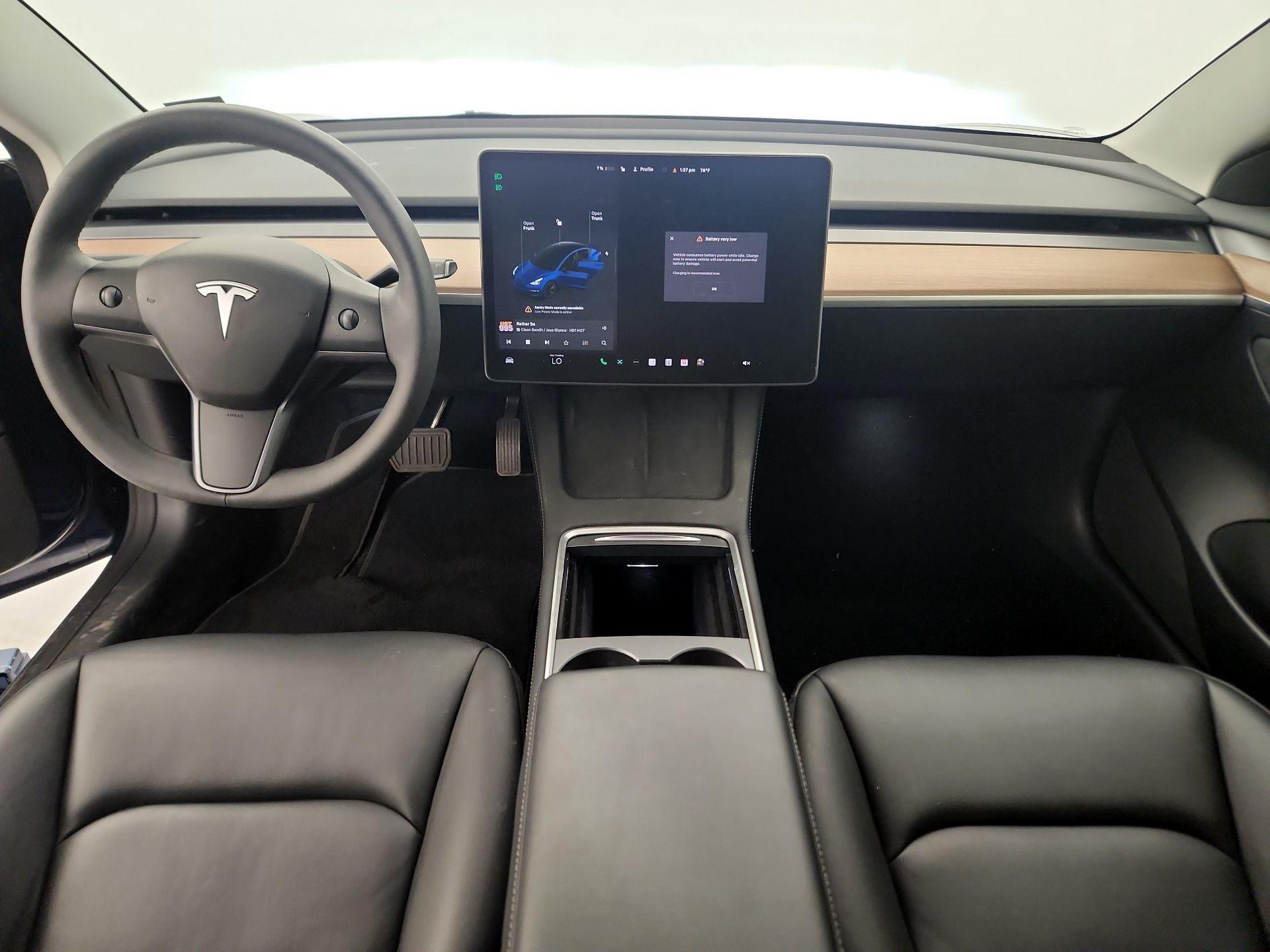 Thumbnail: 2023 Tesla Model 3 - 9