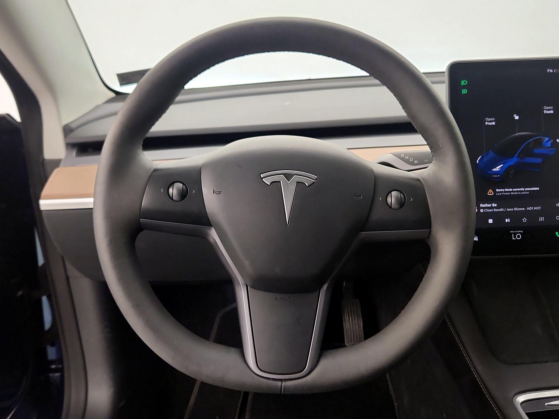 Thumbnail: 2023 Tesla Model 3 - 10