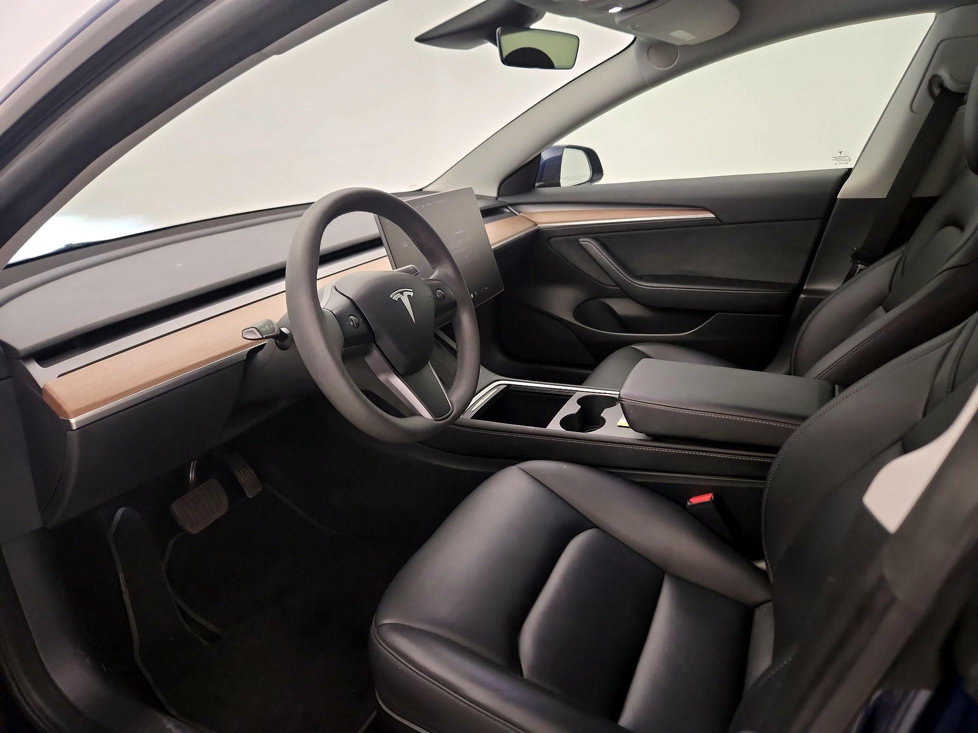 Thumbnail: 2023 Tesla Model 3 - 11