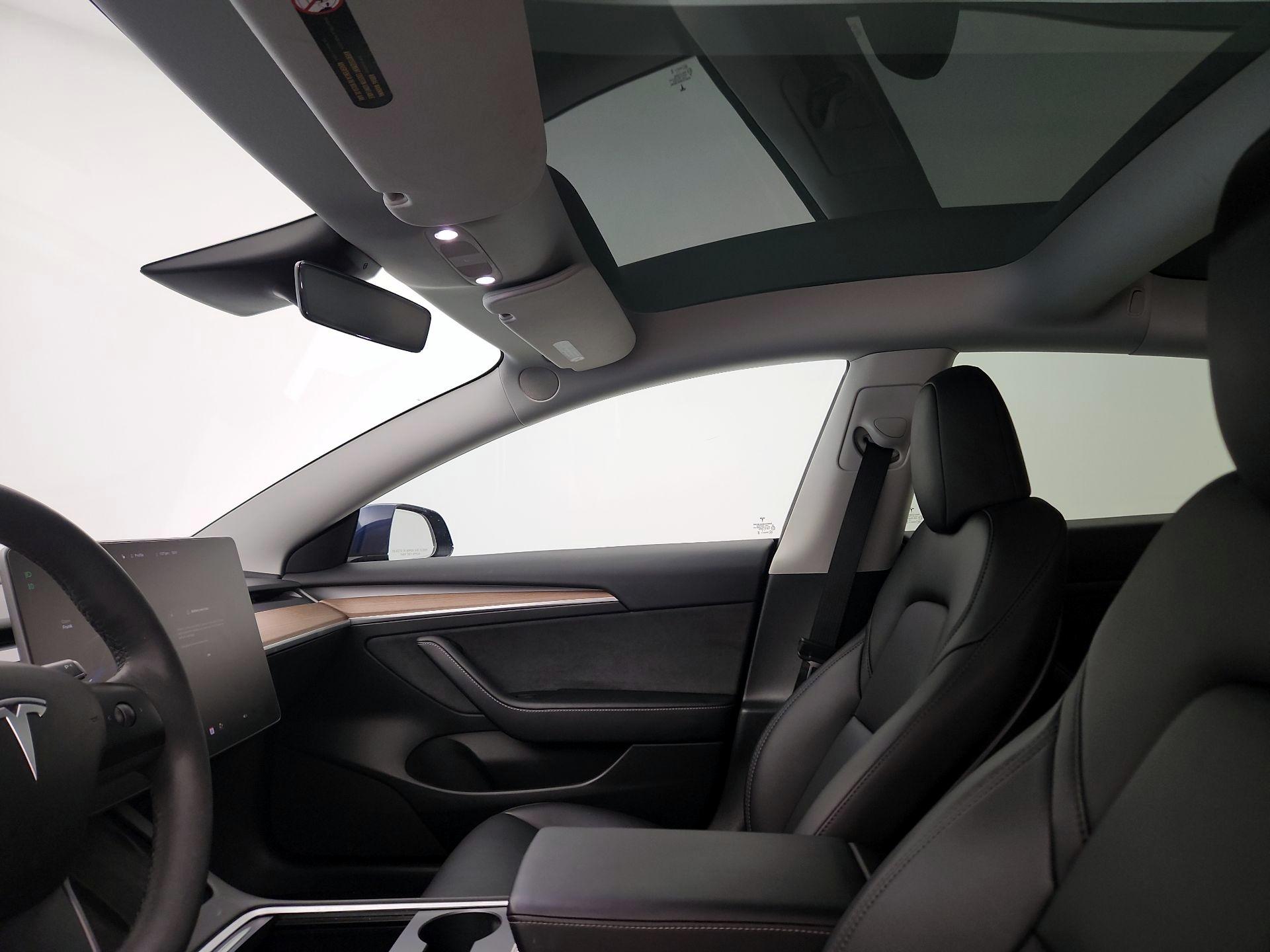 Thumbnail: 2023 Tesla Model 3 - 18