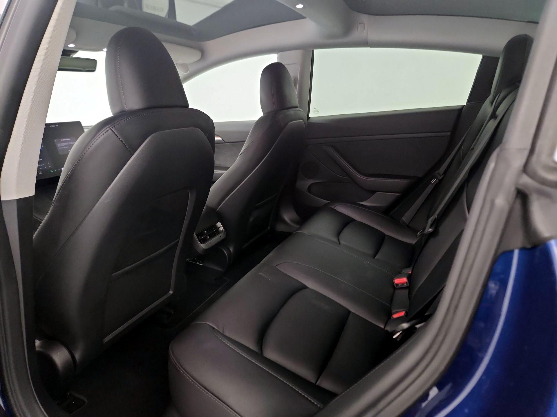 Thumbnail: 2023 Tesla Model 3 - 19