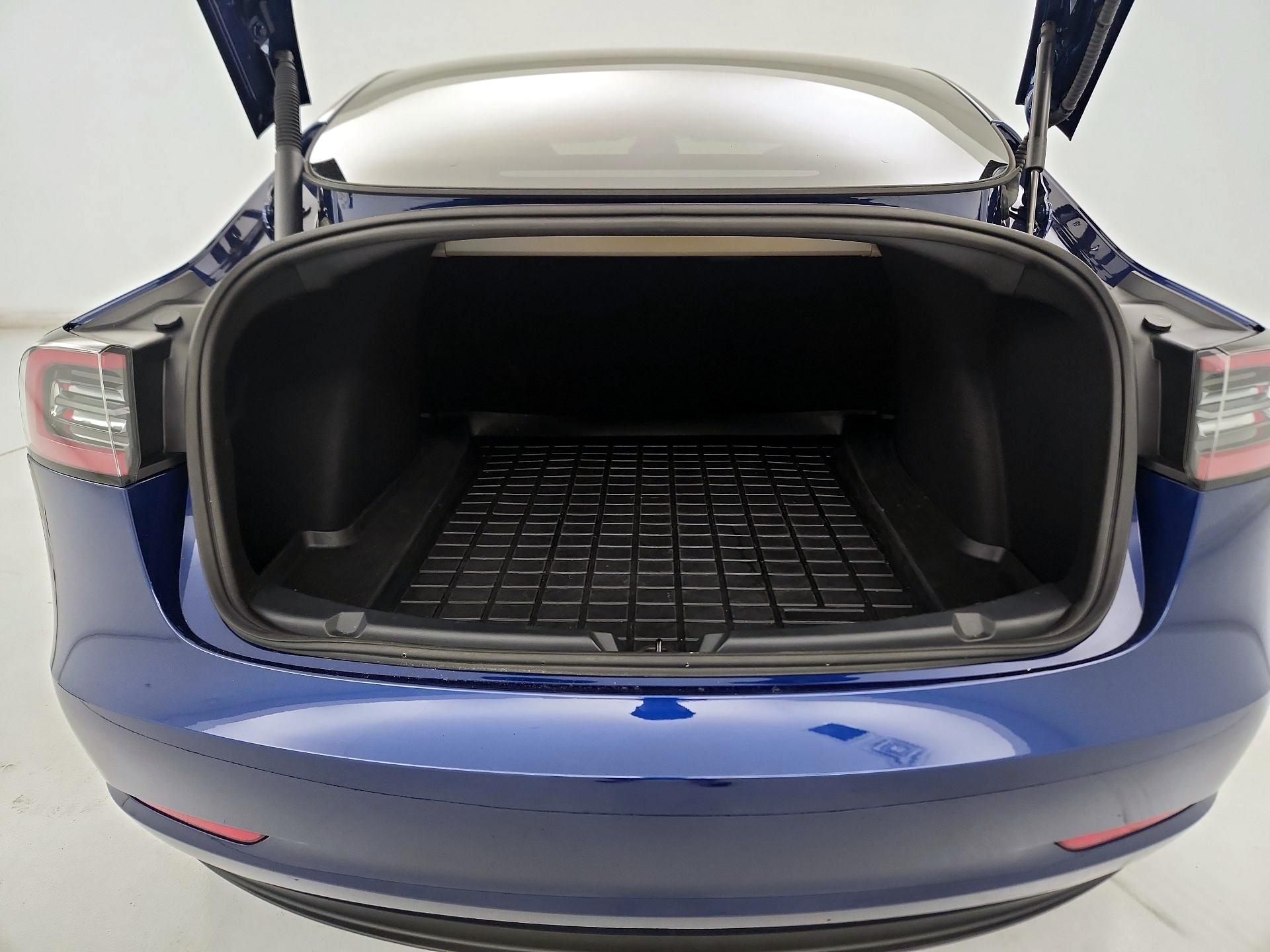 Thumbnail: 2023 Tesla Model 3 - 20