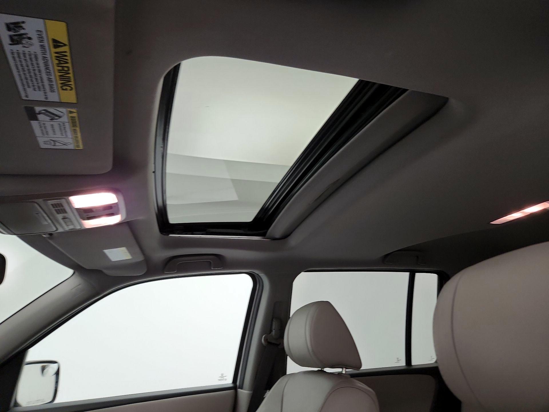 Thumbnail: 2015 Honda Pilot - 19