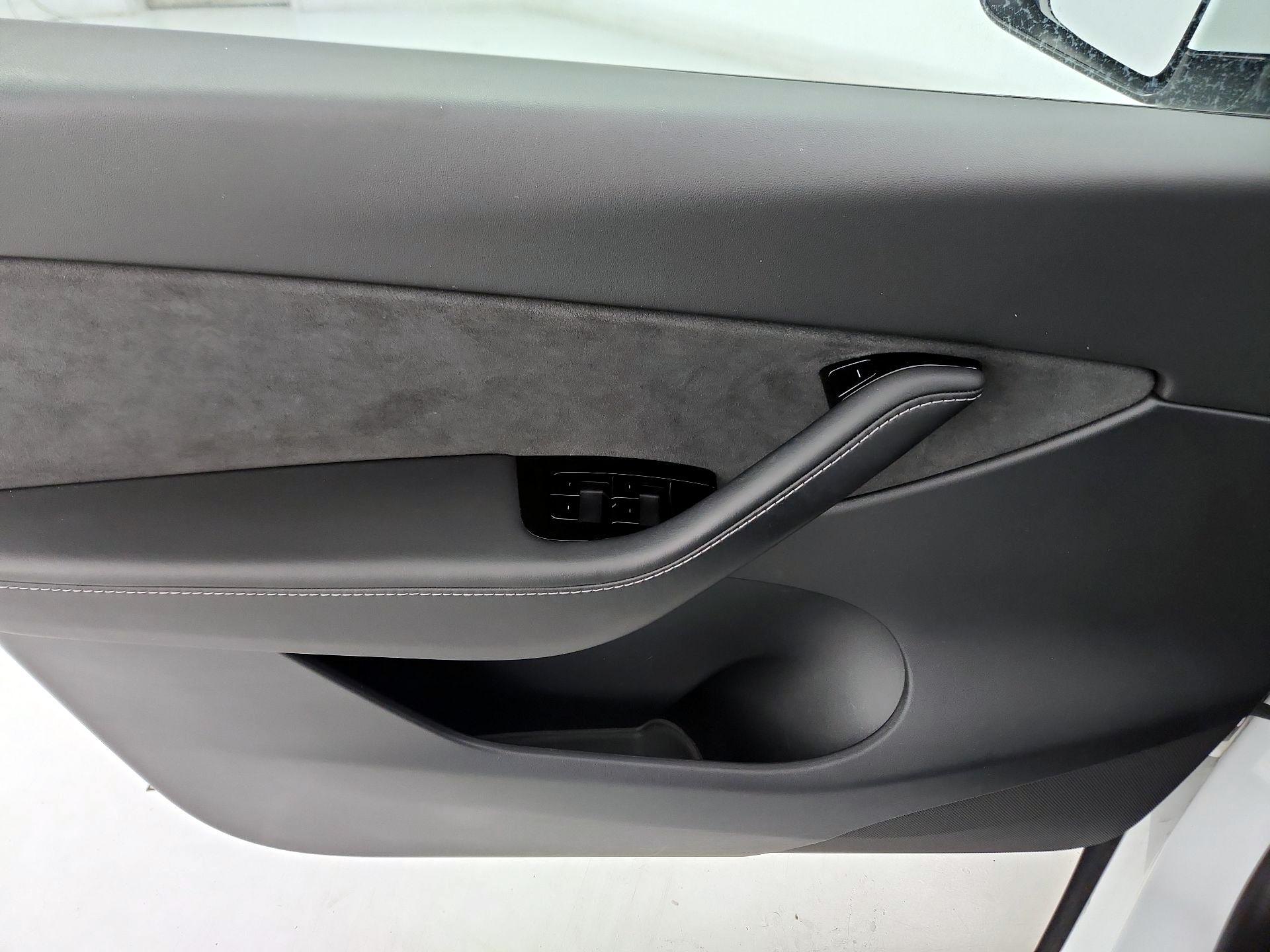 Thumbnail: 2020 Tesla Model Y - 12