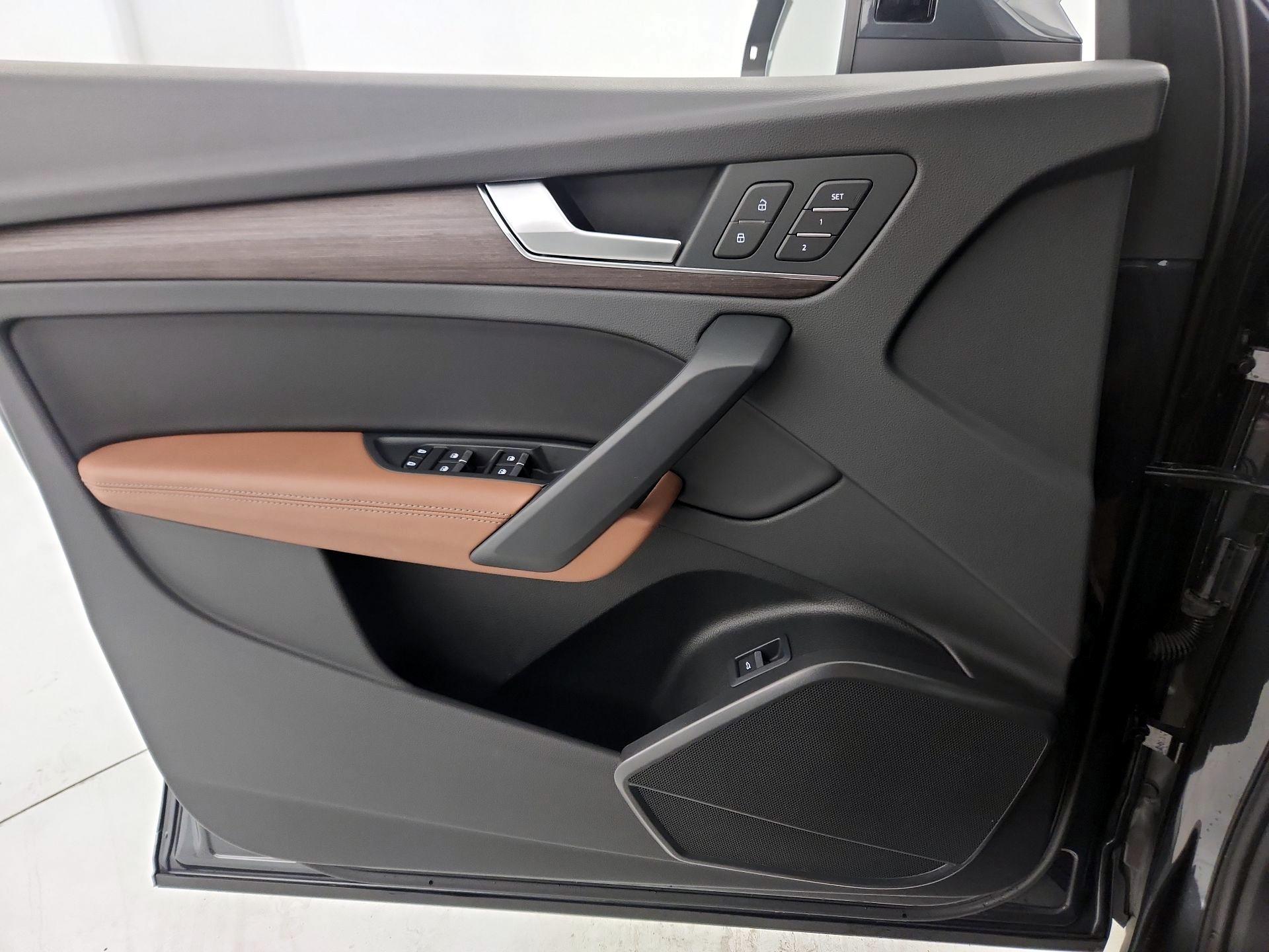 Thumbnail: 2021 Audi Q5 - 12