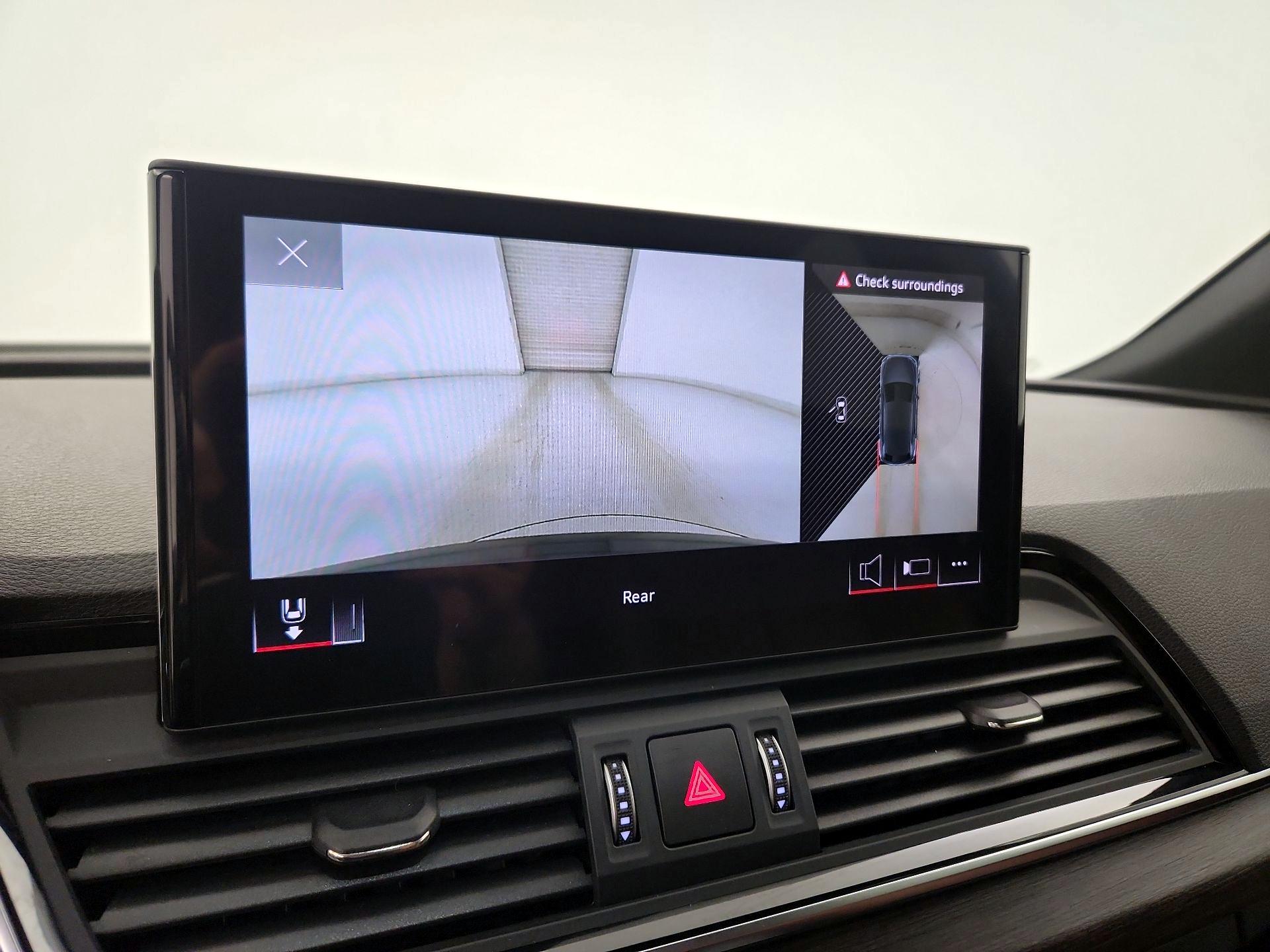 Thumbnail: 2021 Audi Q5 - 14