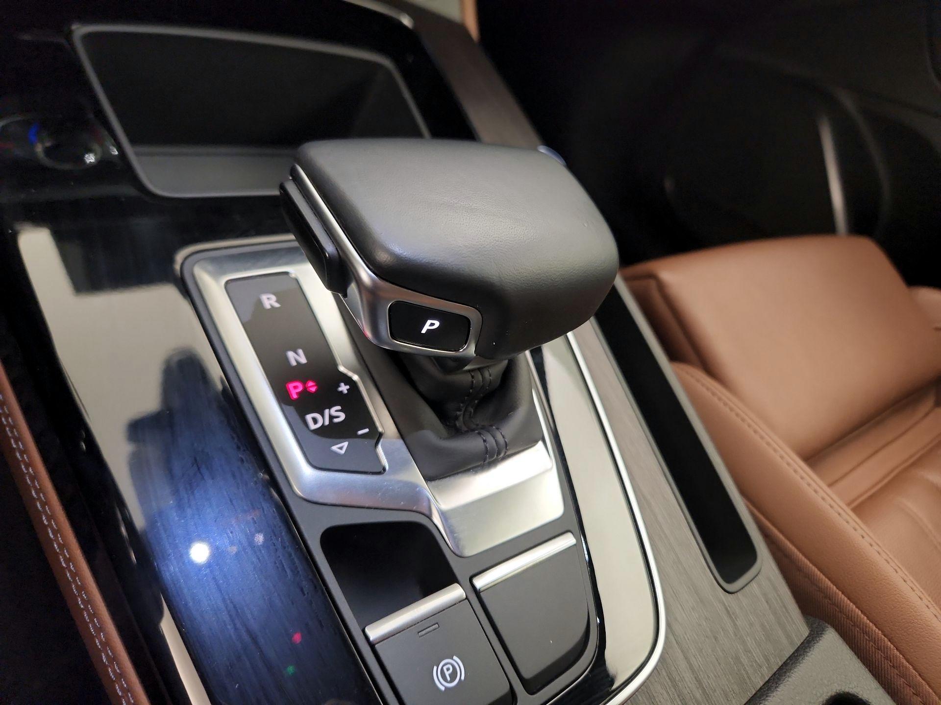 Thumbnail: 2021 Audi Q5 - 17