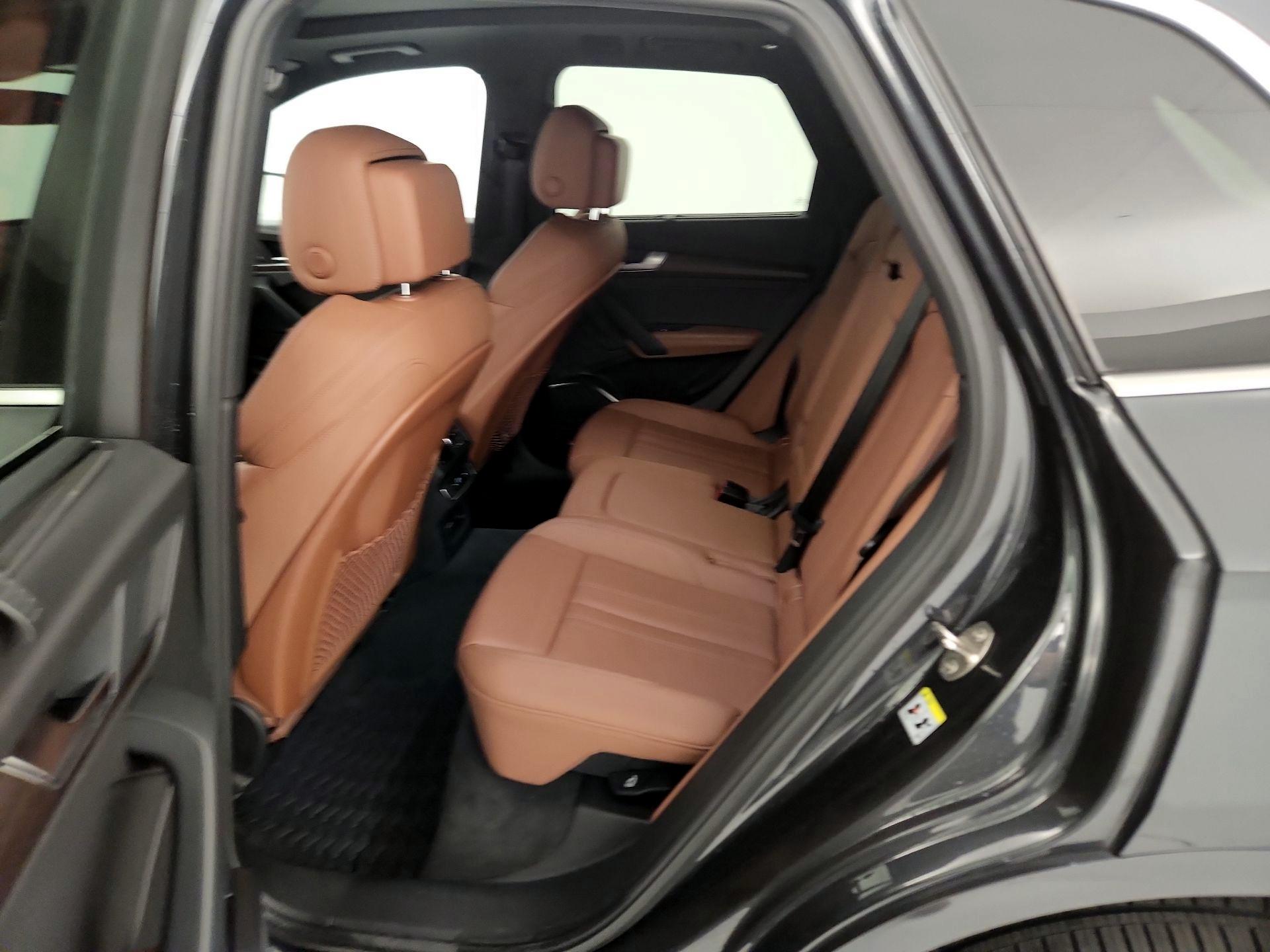 Thumbnail: 2021 Audi Q5 - 18