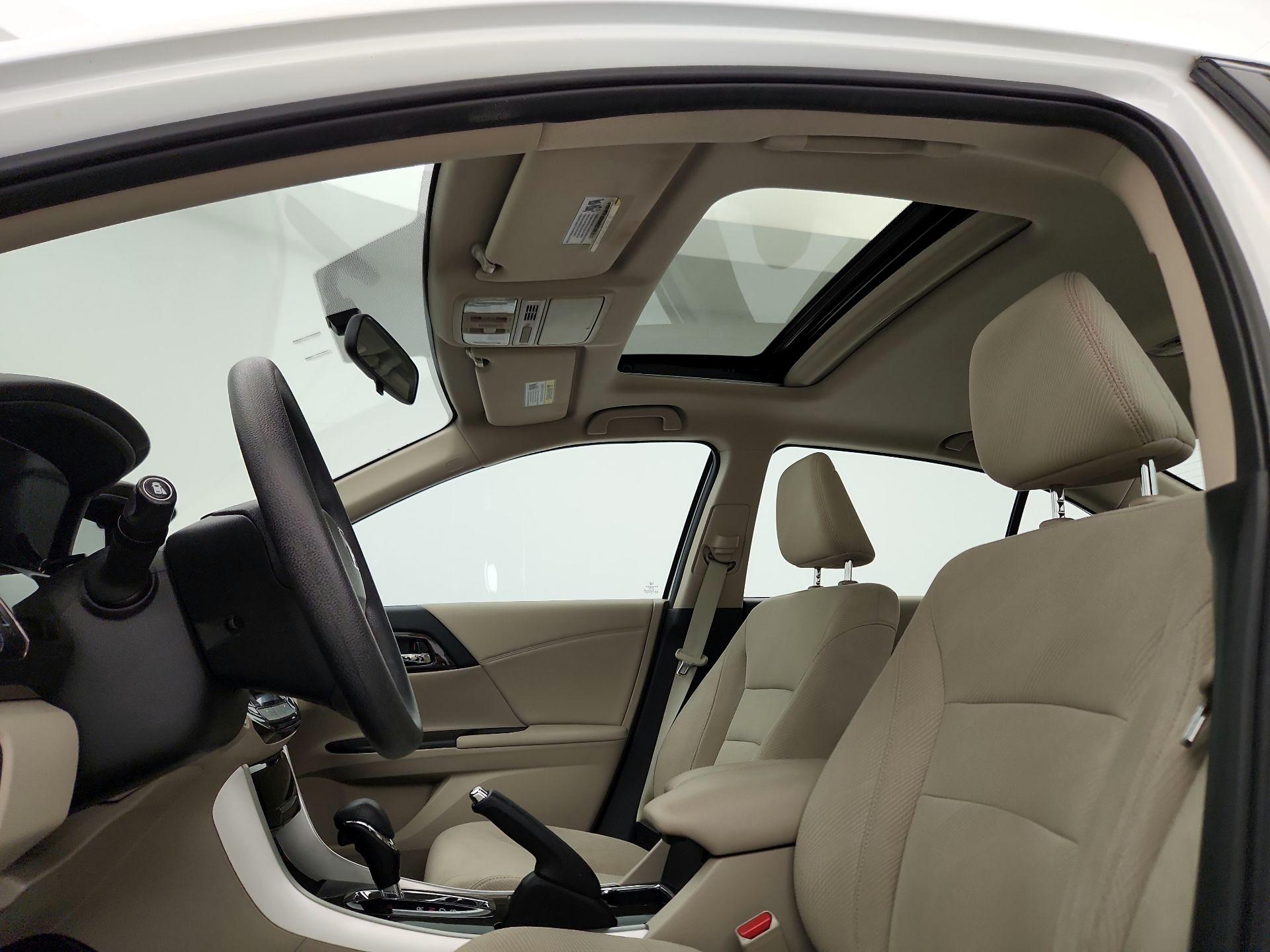 Thumbnail: 2017 Honda Accord - 19