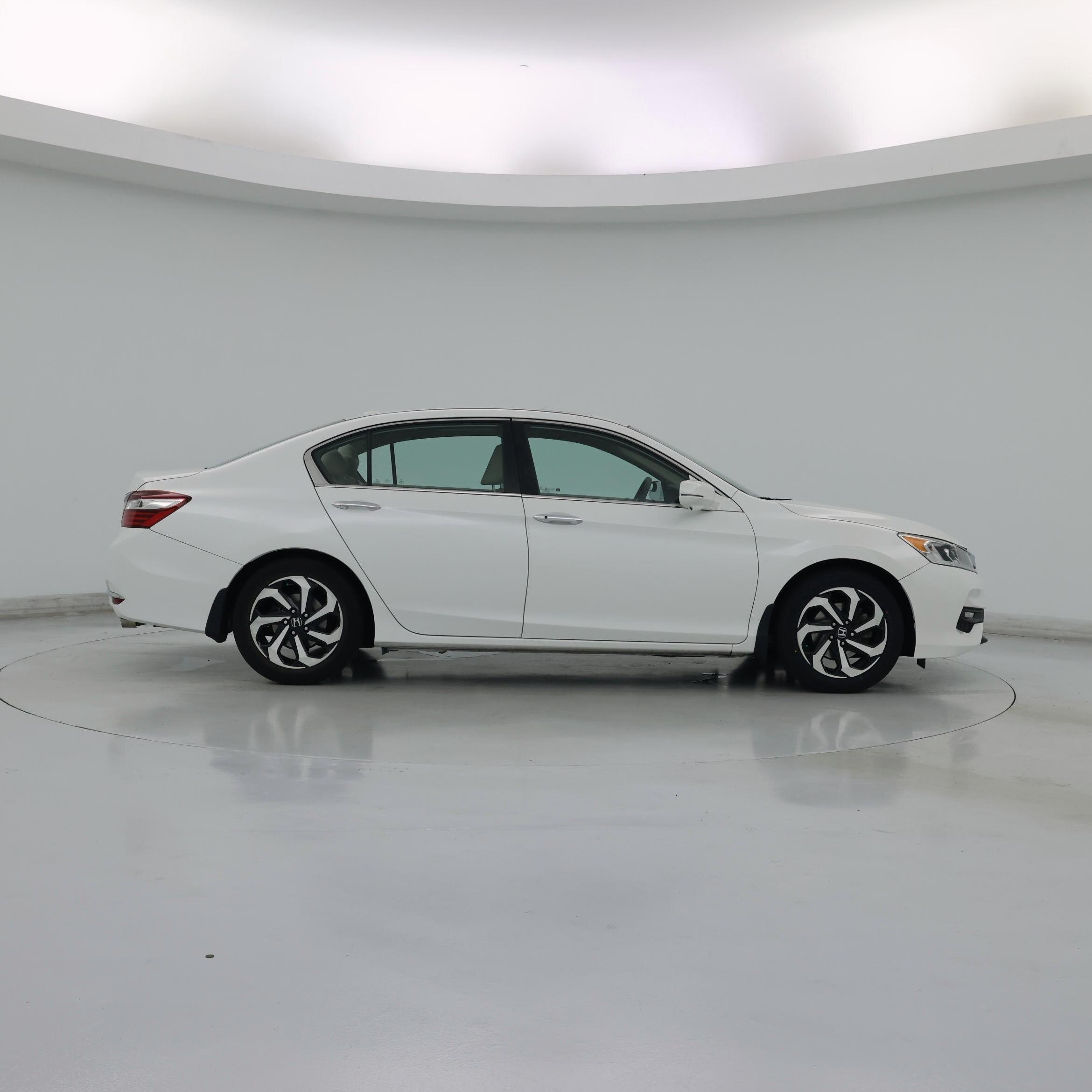 Thumbnail: 2017 Honda Accord - 7