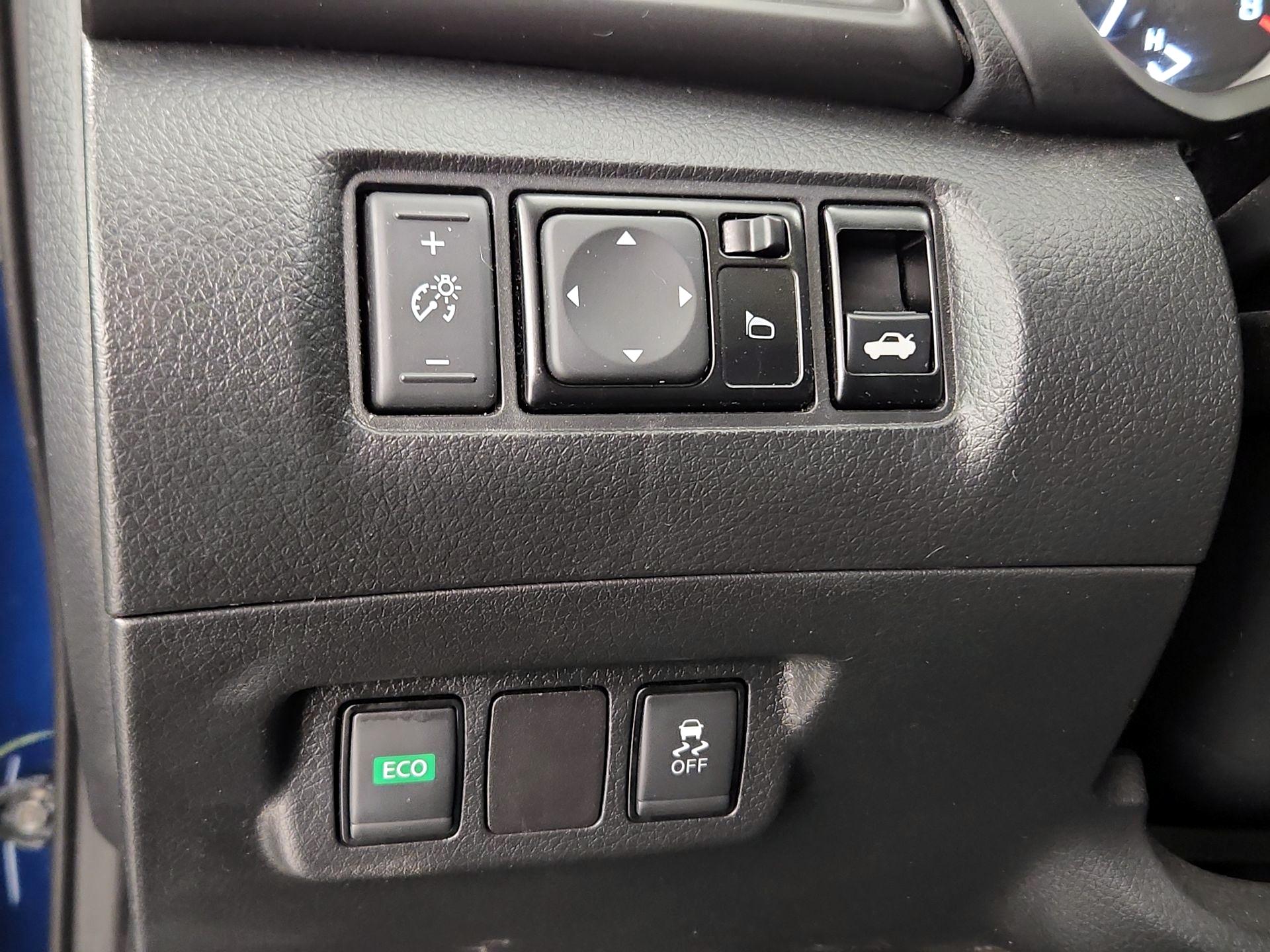 Thumbnail: 2019 Nissan Sentra - 13
