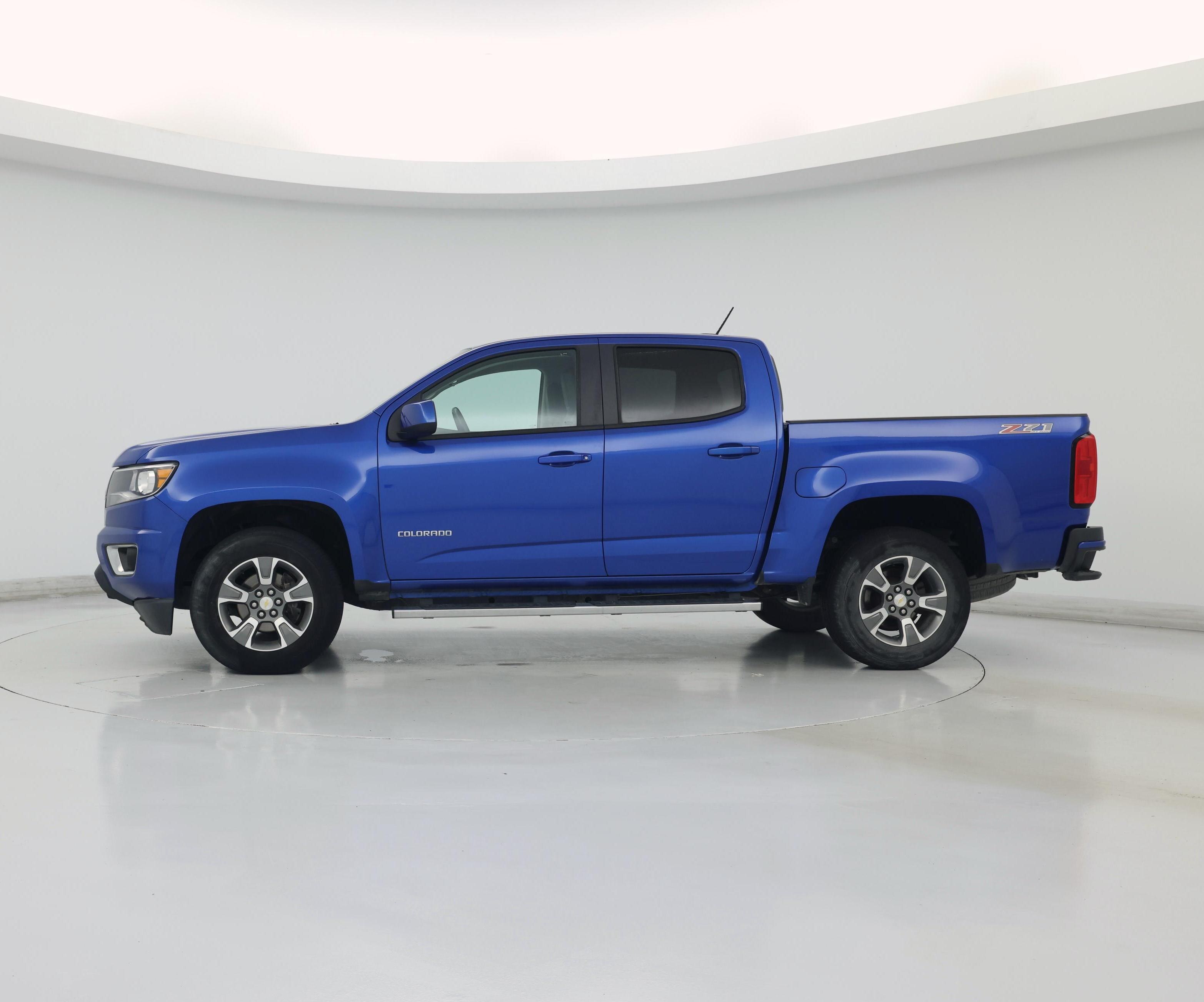 Thumbnail: 2019 Chevrolet Colorado - 3