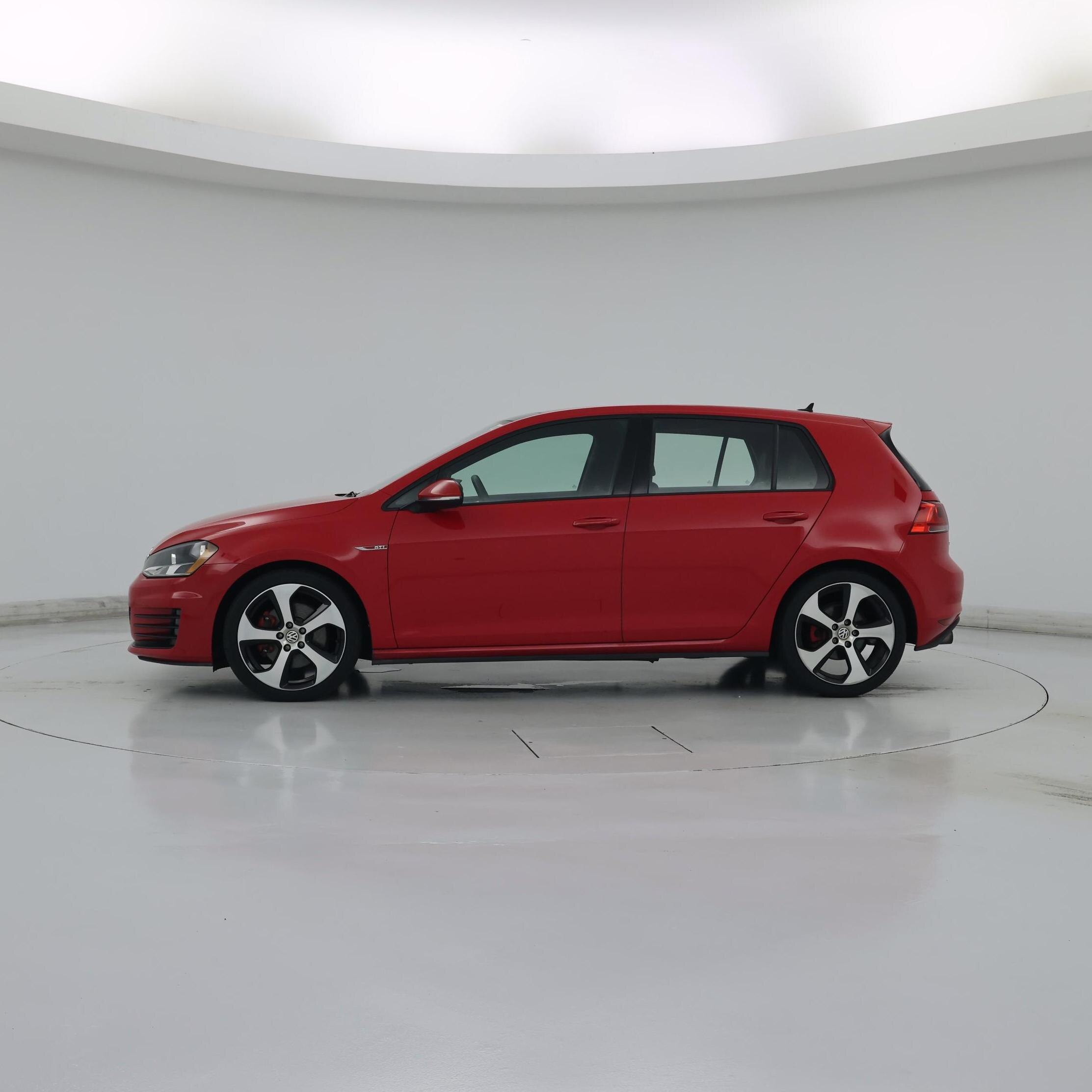 Thumbnail: 2015 Volkswagen Golf - 3