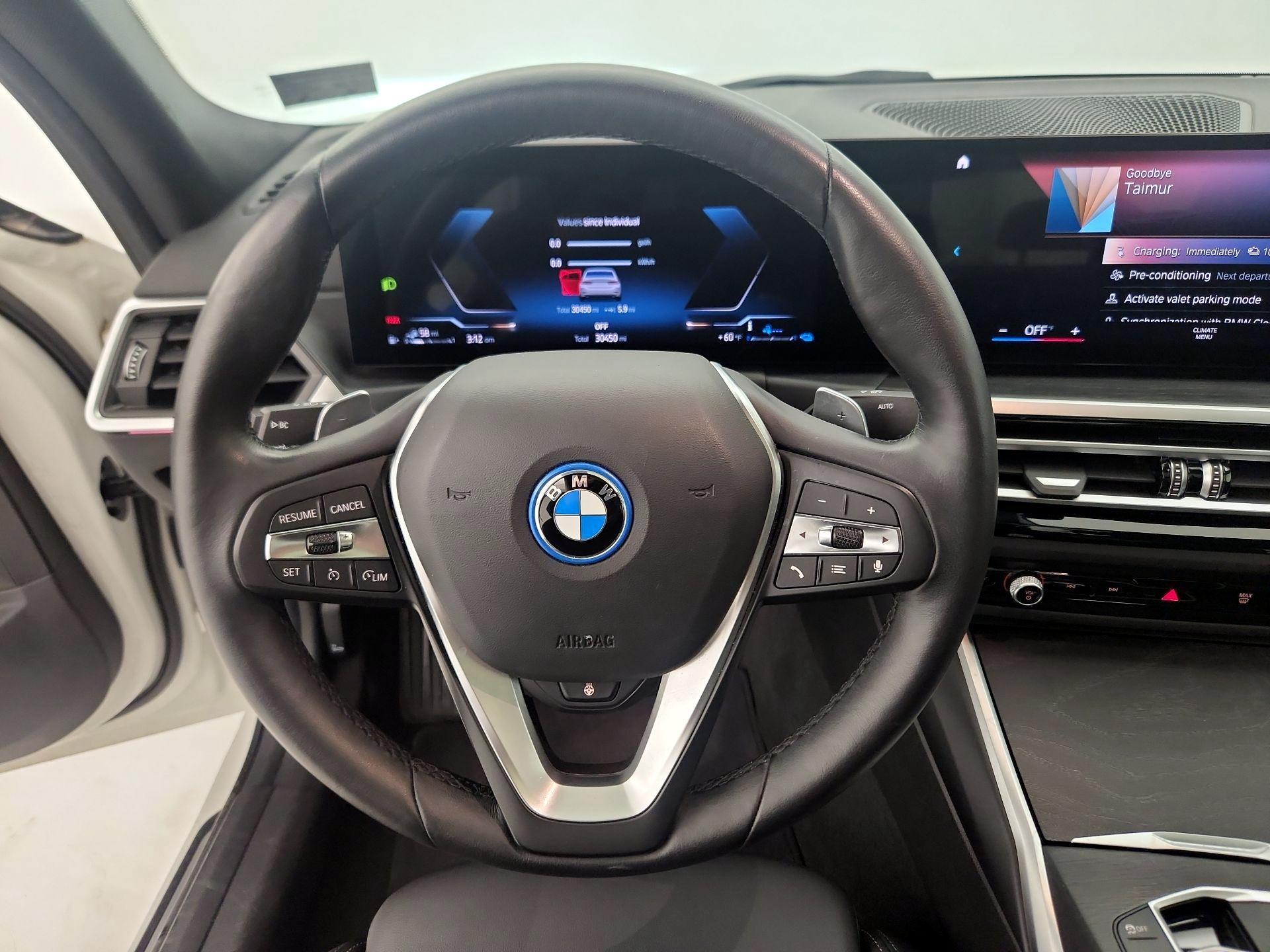 Thumbnail: 2024 BMW 3 Series - 10