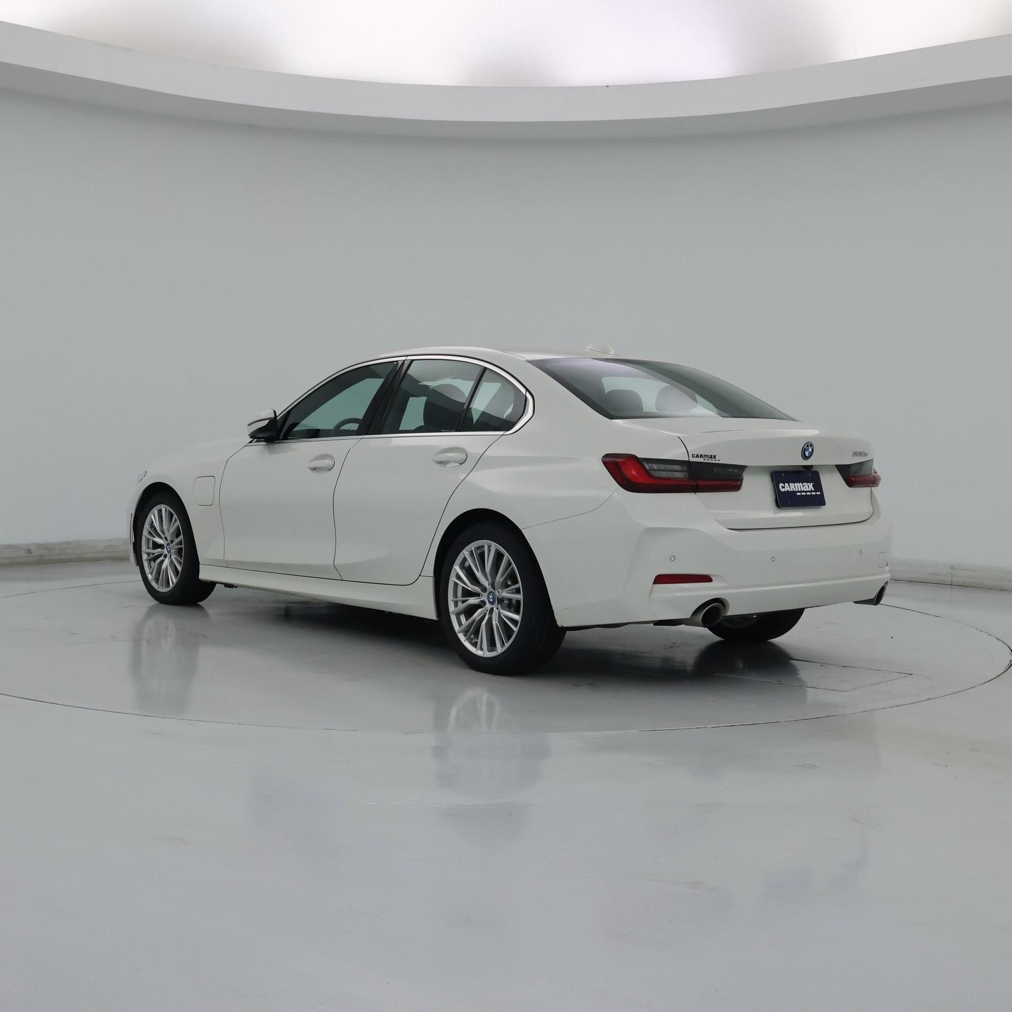 Thumbnail: 2024 BMW 3 Series - 2