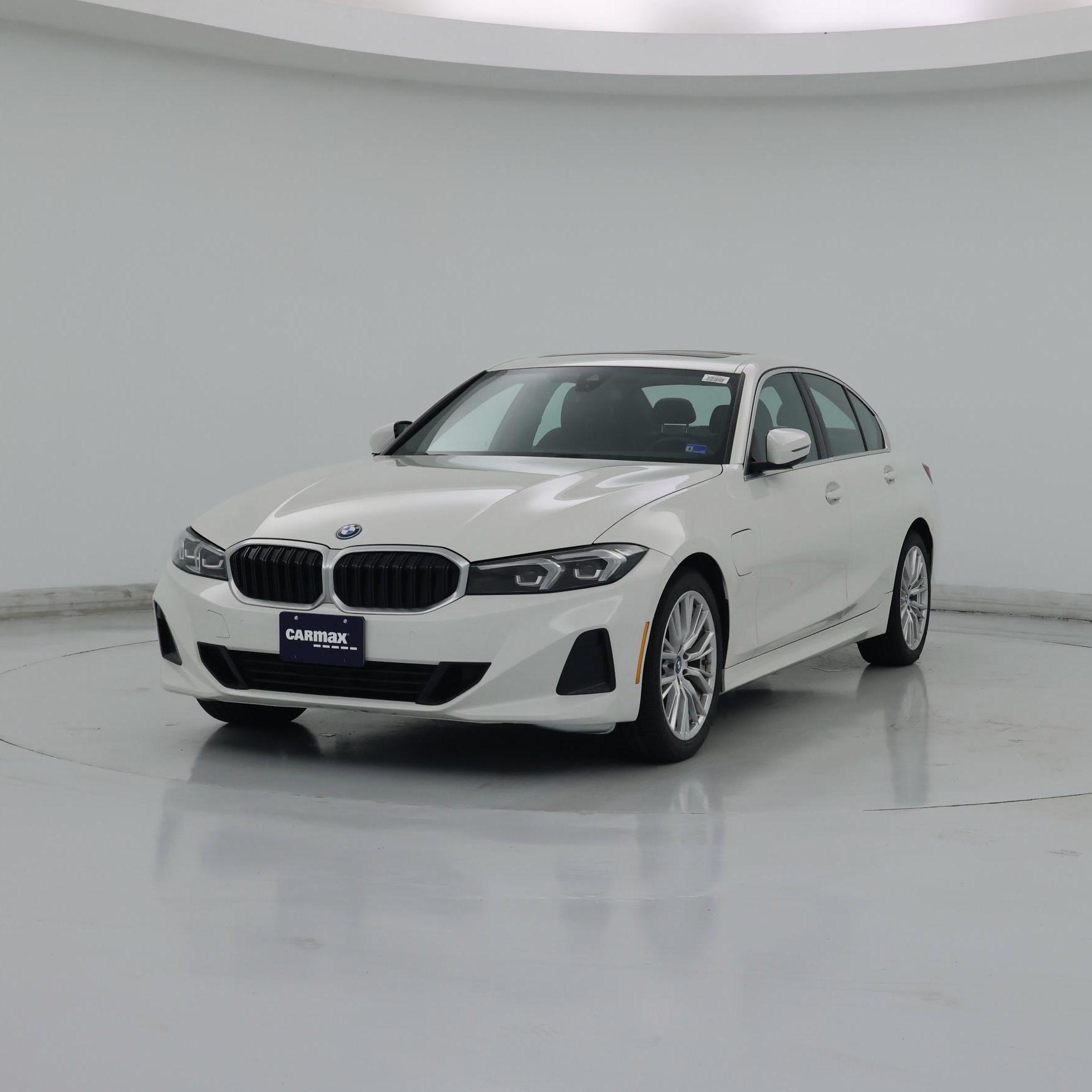 Thumbnail: 2024 BMW 3 Series - 4