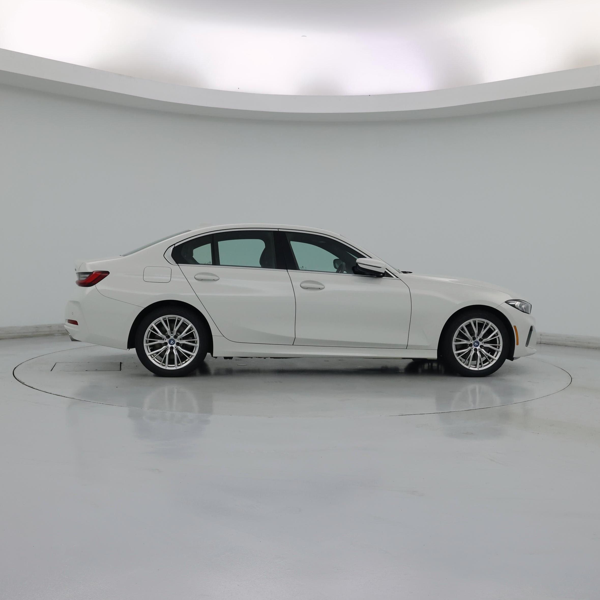 Thumbnail: 2024 BMW 3 Series - 7