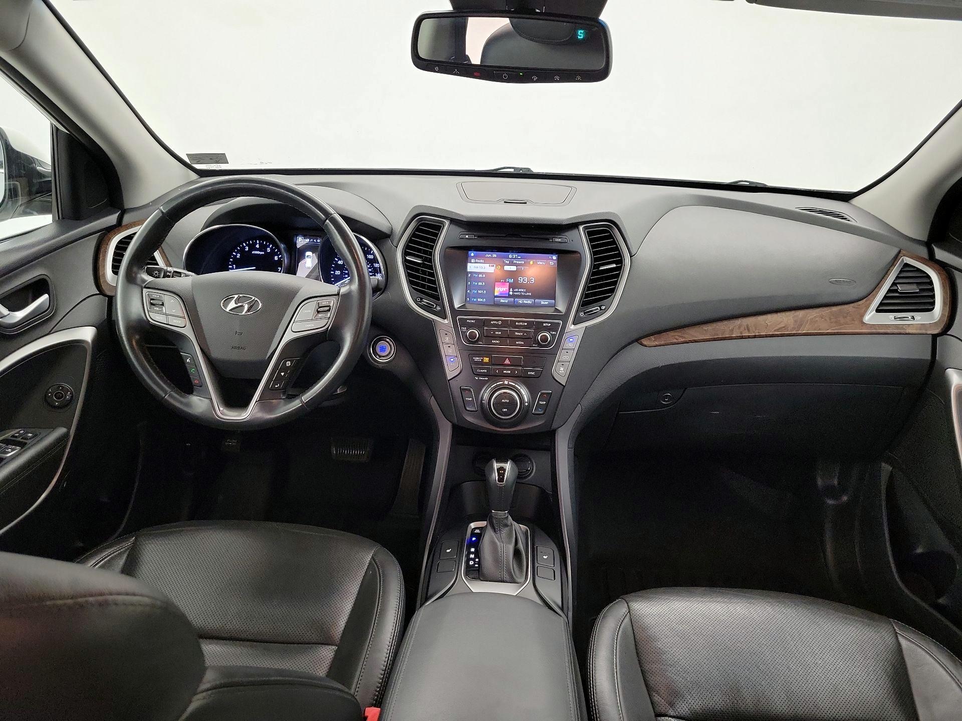Thumbnail: 2017 Hyundai Santa Fe - 9