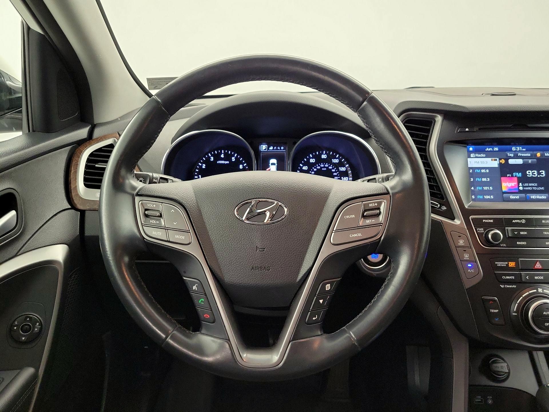Thumbnail: 2017 Hyundai Santa Fe - 10