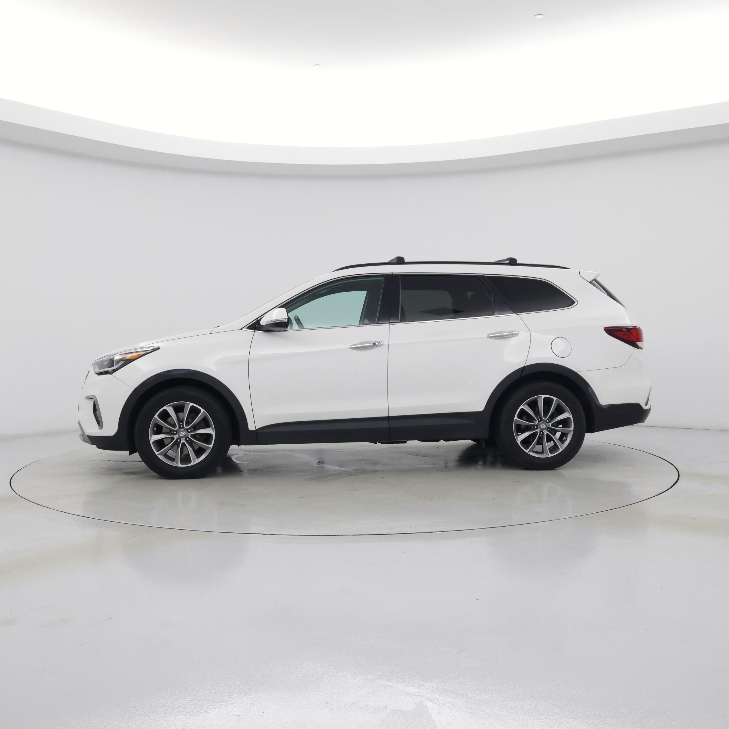 Thumbnail: 2017 Hyundai Santa Fe - 3