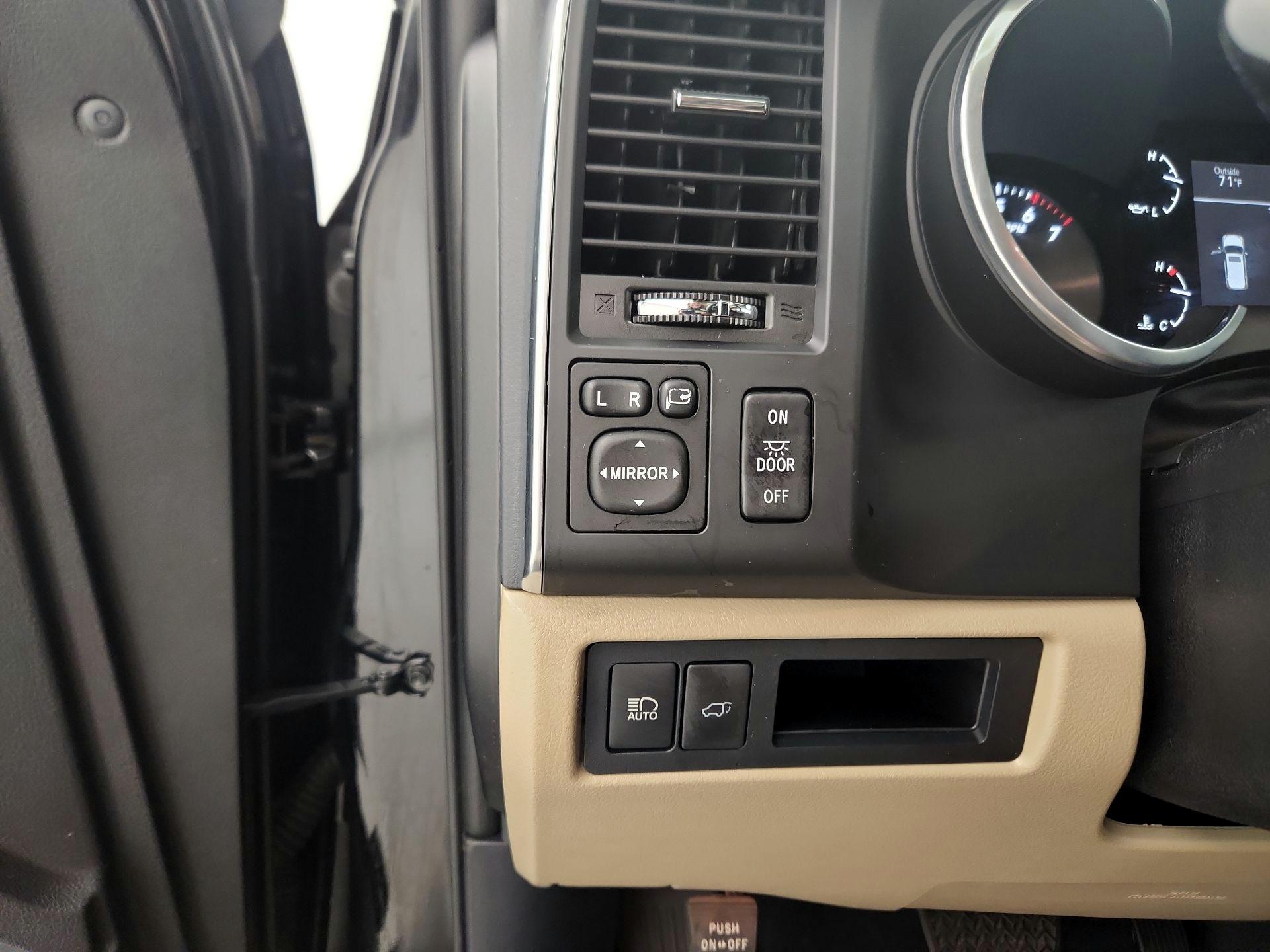 Thumbnail: 2021 Toyota Sequoia - 13