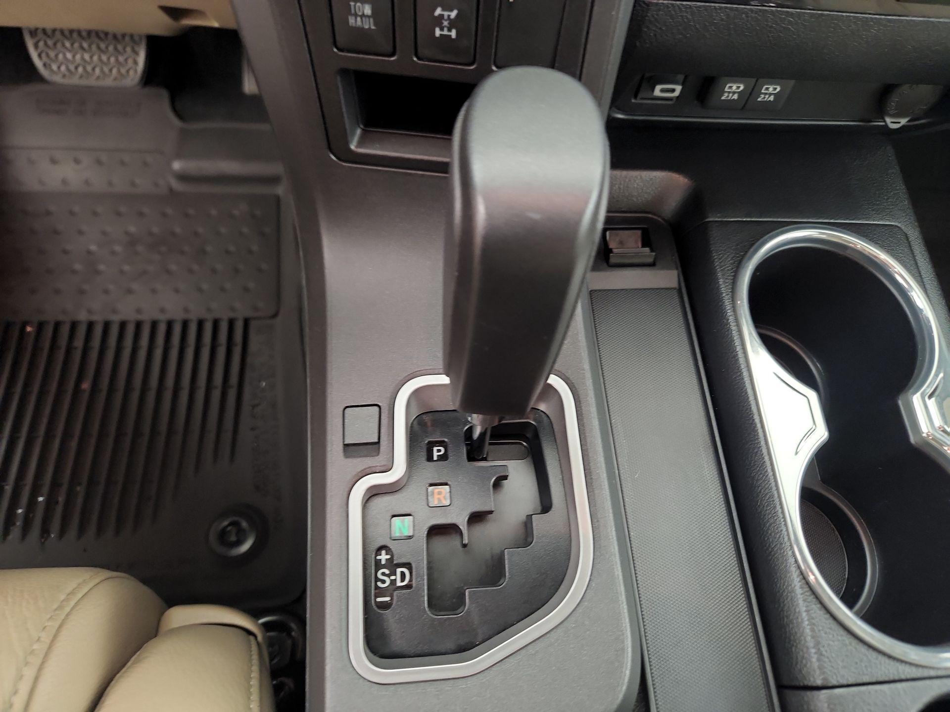 Thumbnail: 2021 Toyota Sequoia - 17