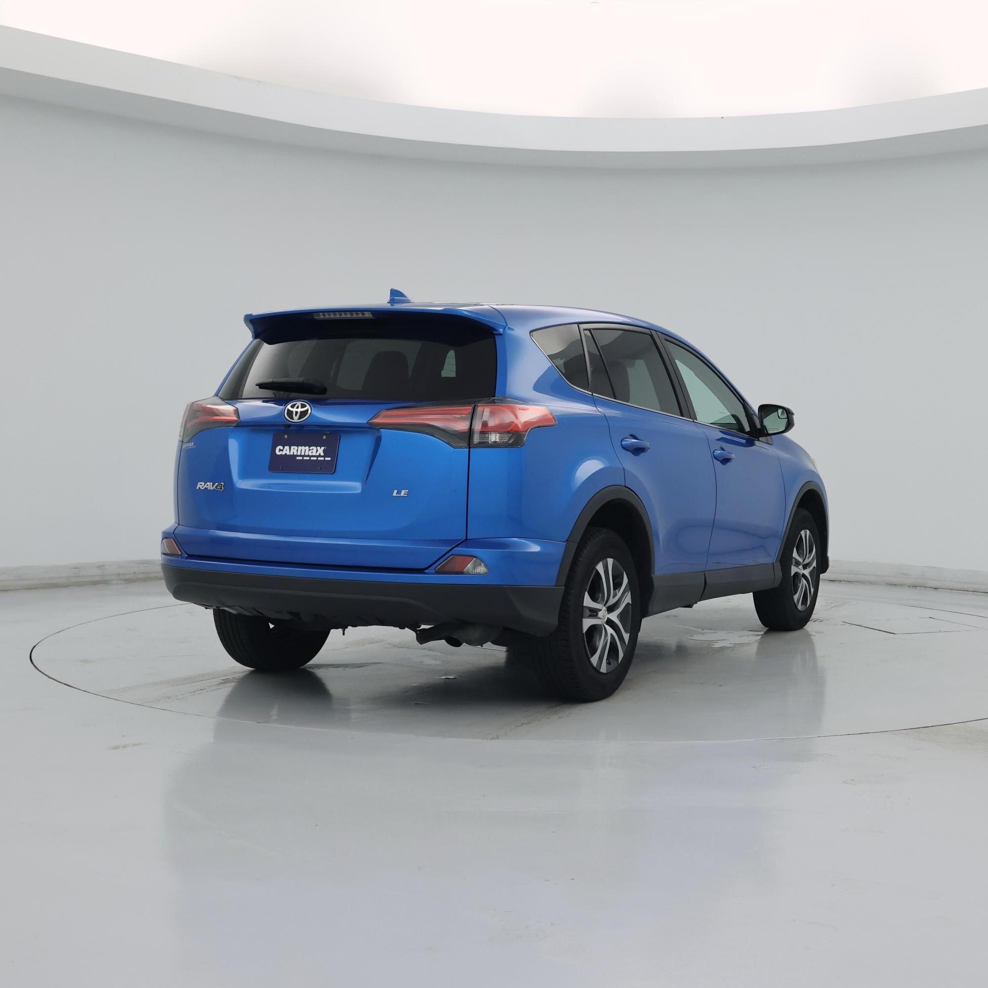 Thumbnail: 2018 Toyota RAV4 - 8