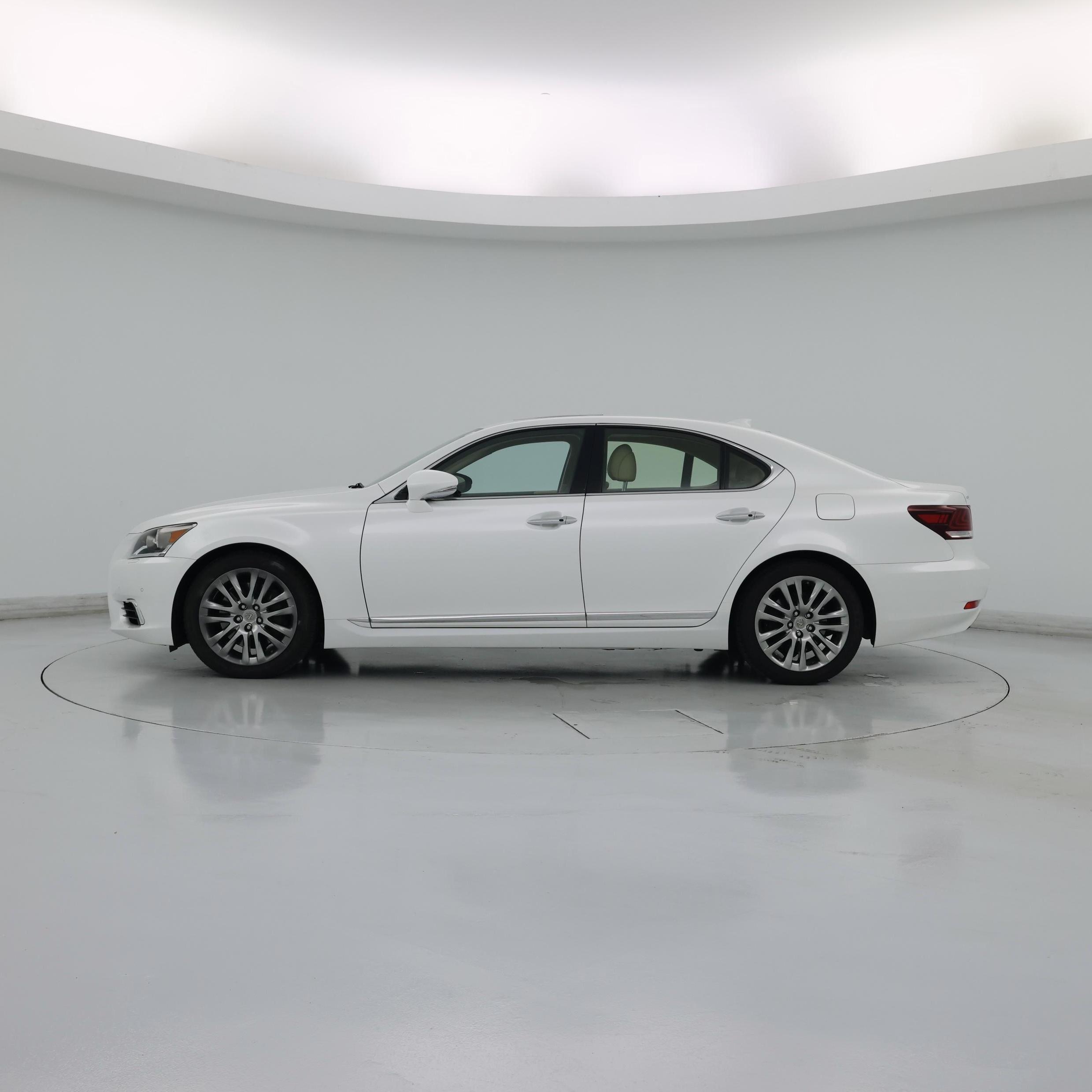 Thumbnail: 2014 Lexus LS - 3