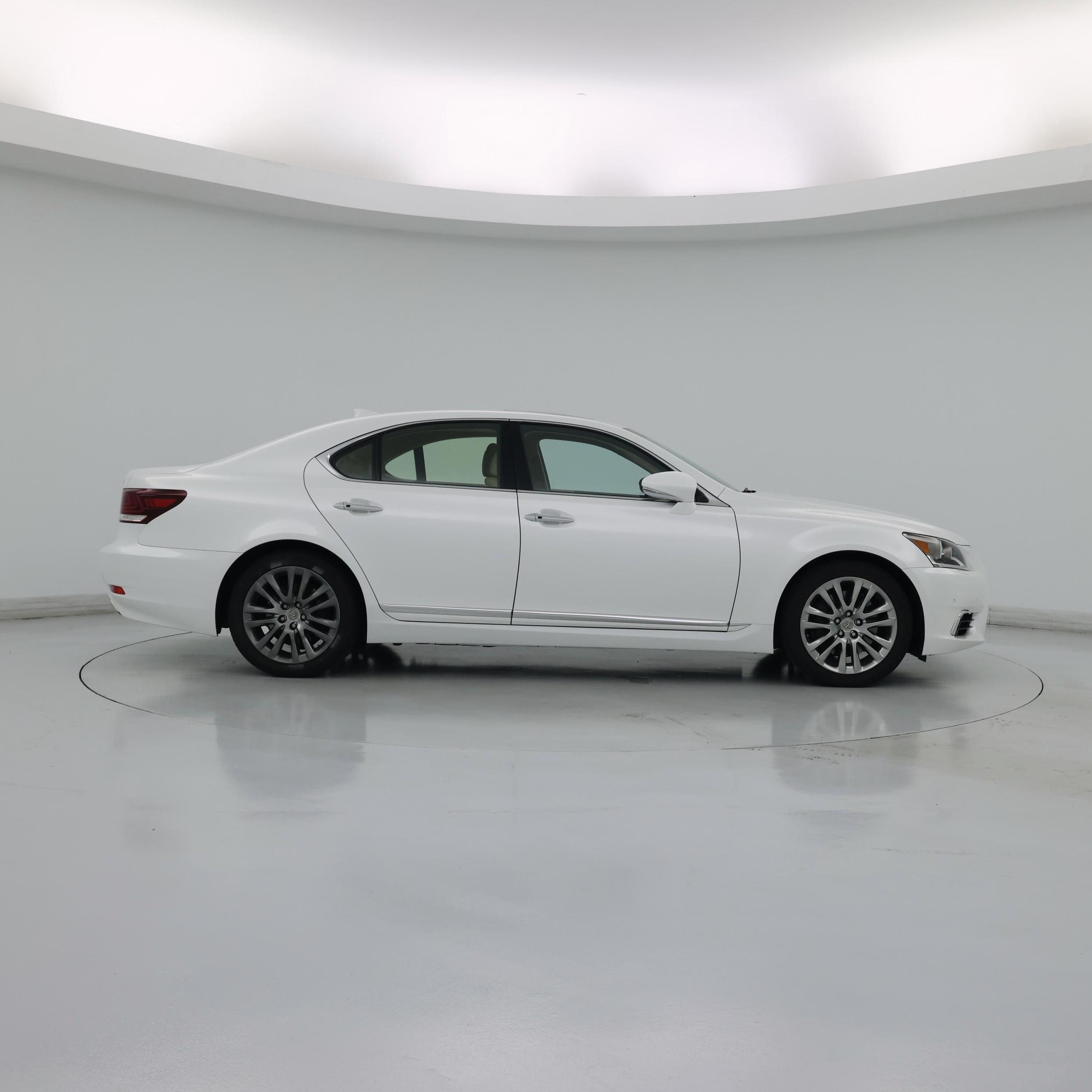Thumbnail: 2014 Lexus LS - 7