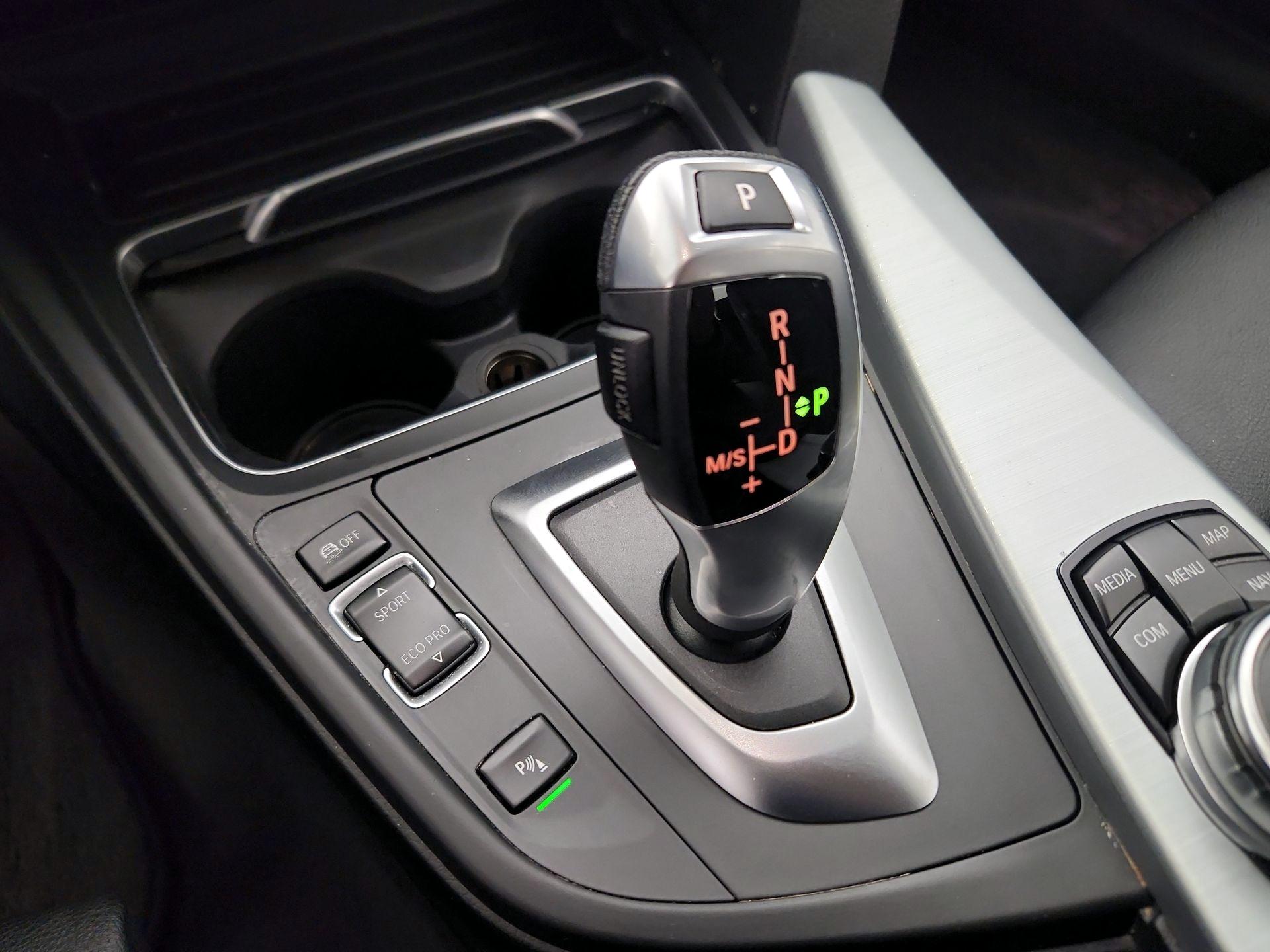 Thumbnail: 2017 BMW 3 Series - 18