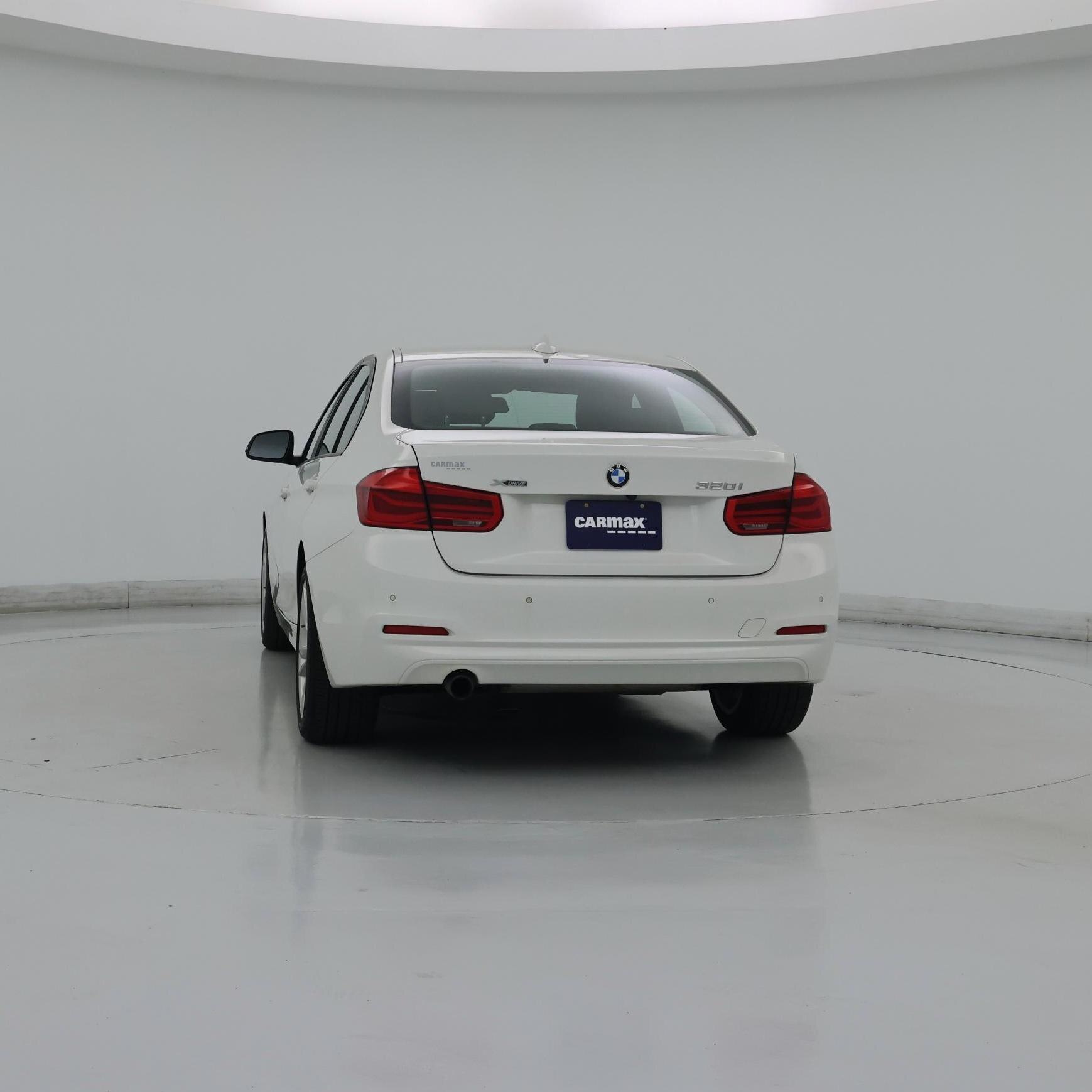 Thumbnail: 2017 BMW 3 Series - 6