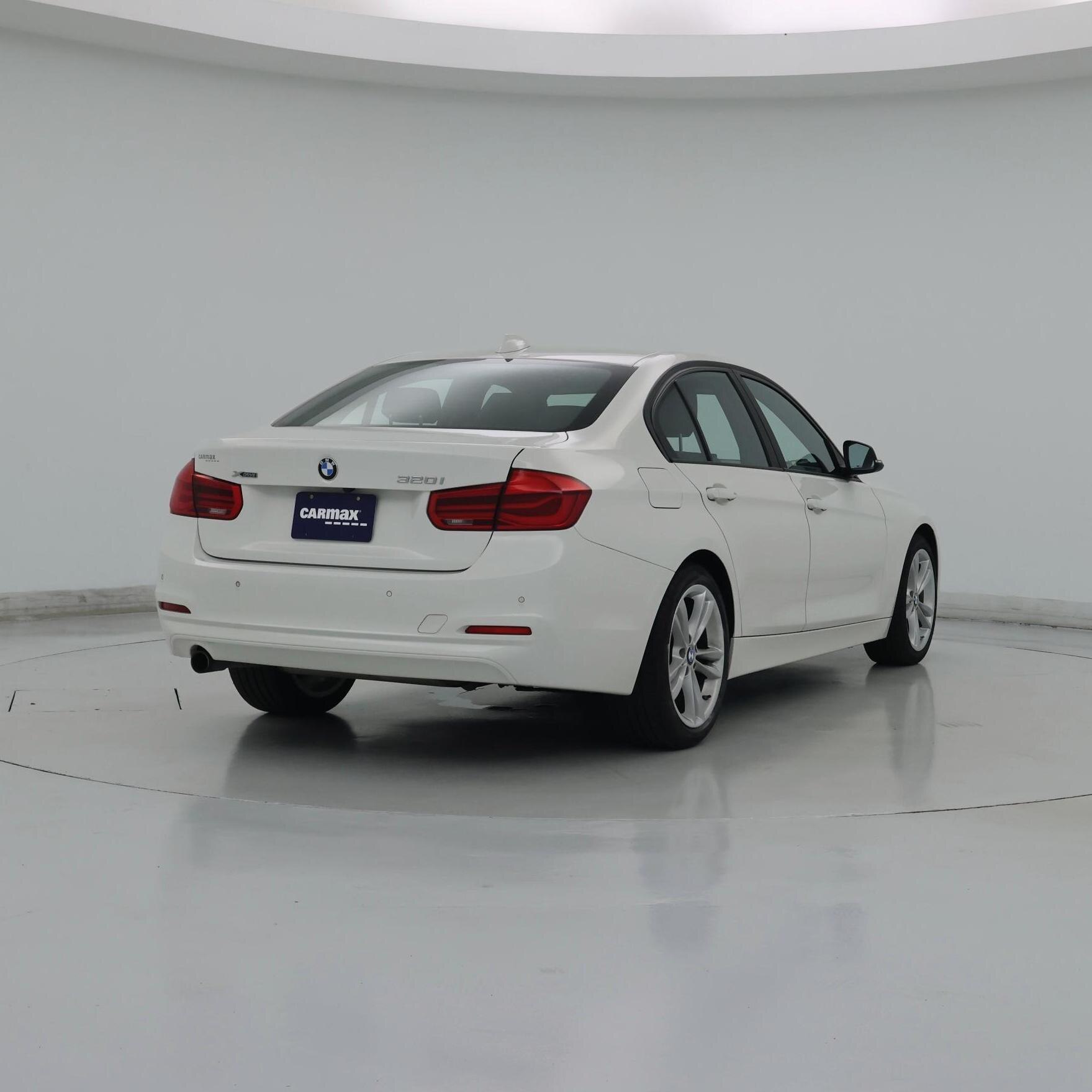 Thumbnail: 2017 BMW 3 Series - 8