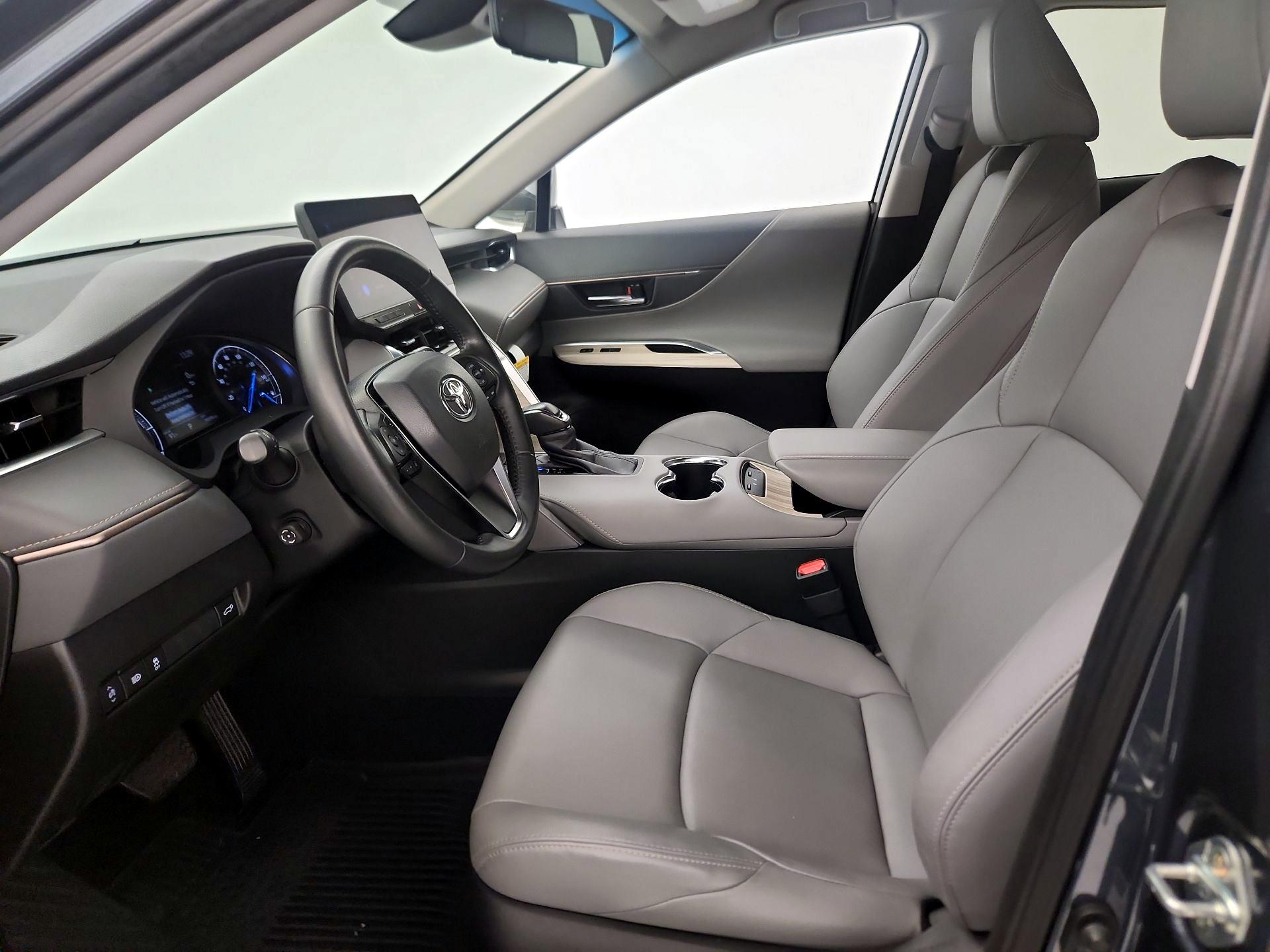 Thumbnail: 2024 Toyota Venza - 11