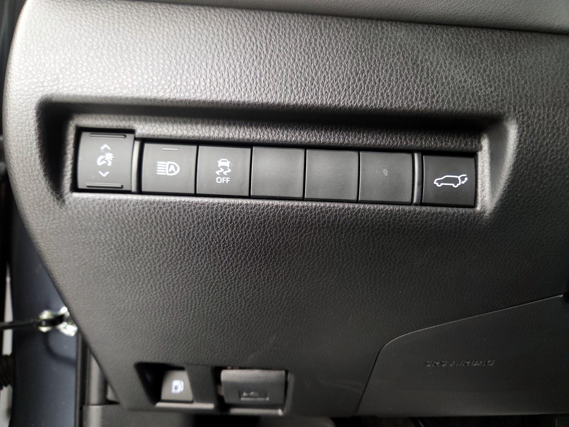 Thumbnail: 2024 Toyota Venza - 13