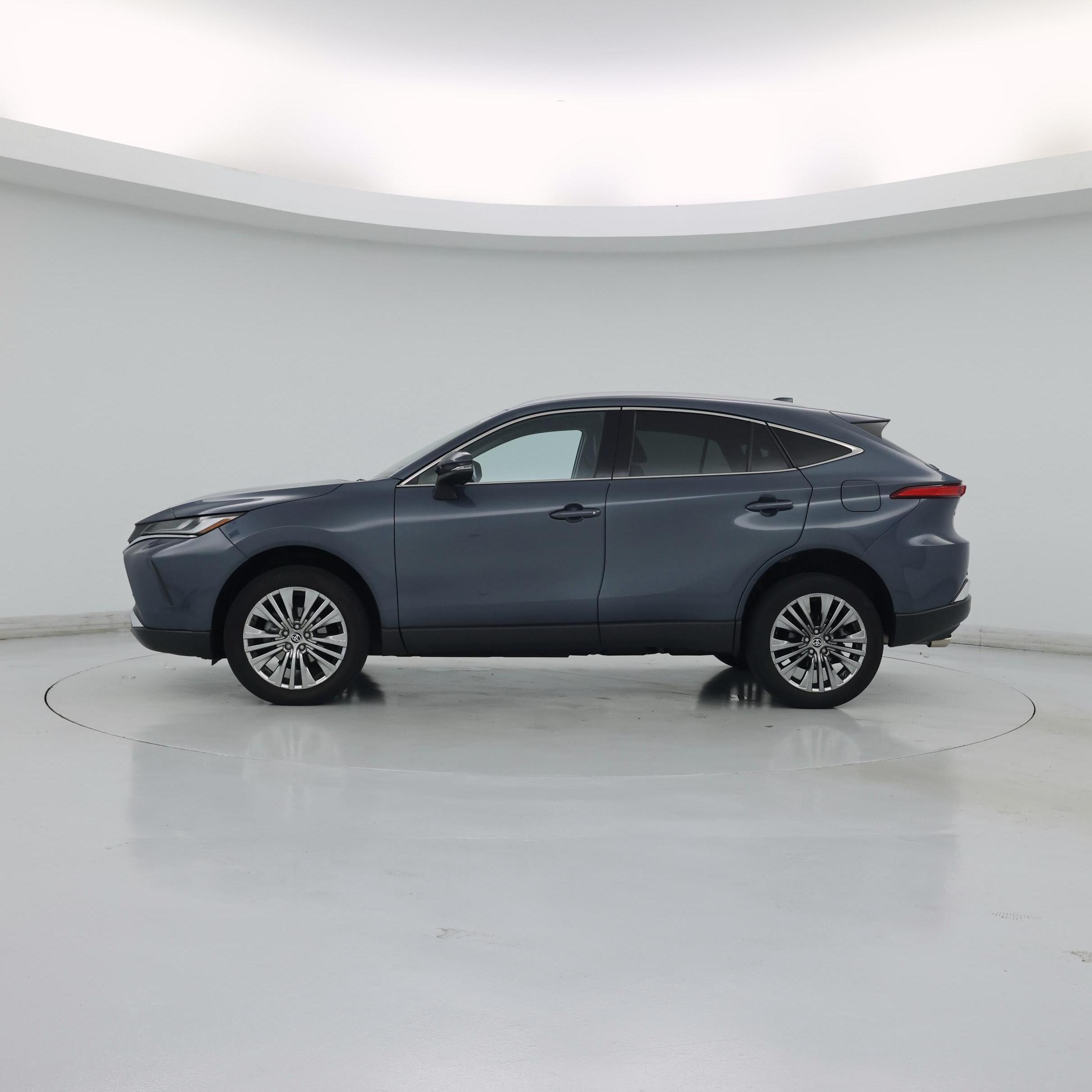 Thumbnail: 2024 Toyota Venza - 3