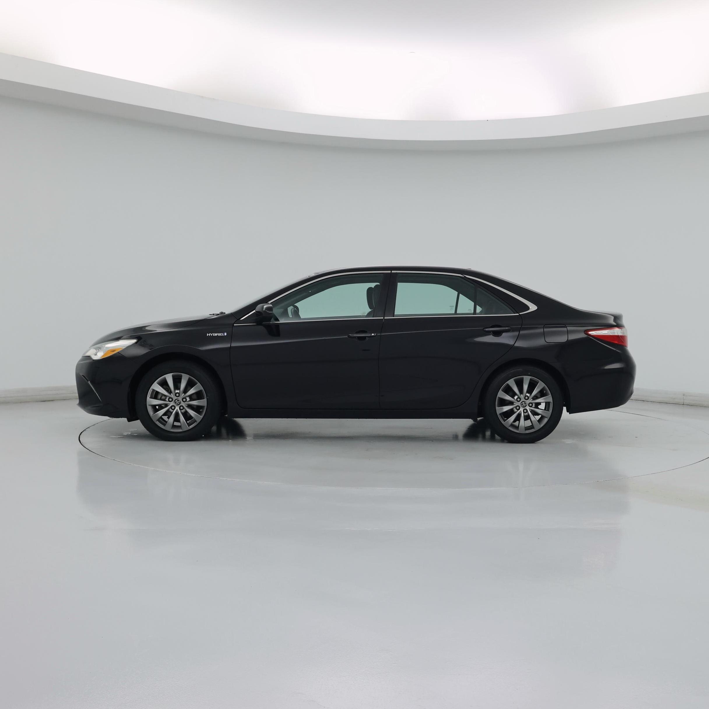 Thumbnail: 2015 Toyota Camry - 3