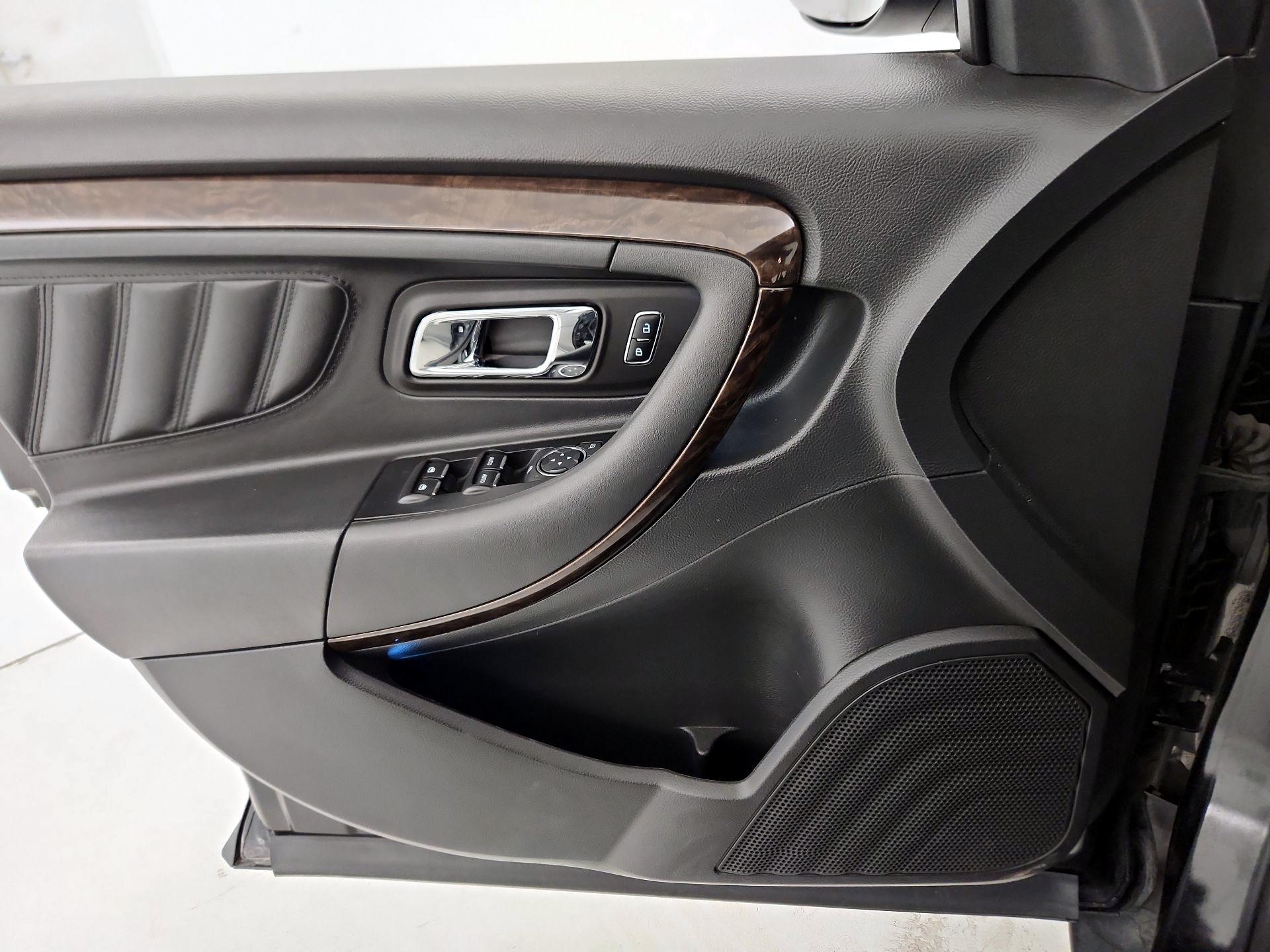 Thumbnail: 2014 Ford Taurus - 12