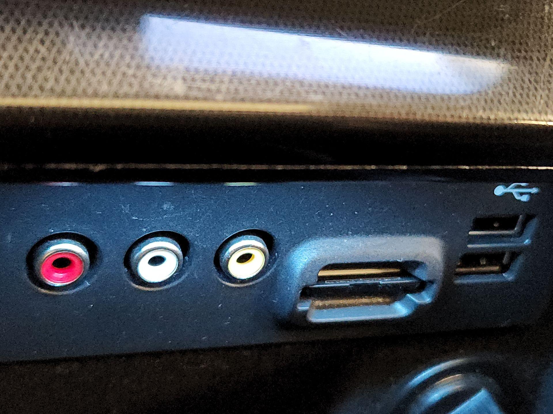 Thumbnail: 2014 Ford Taurus - 19